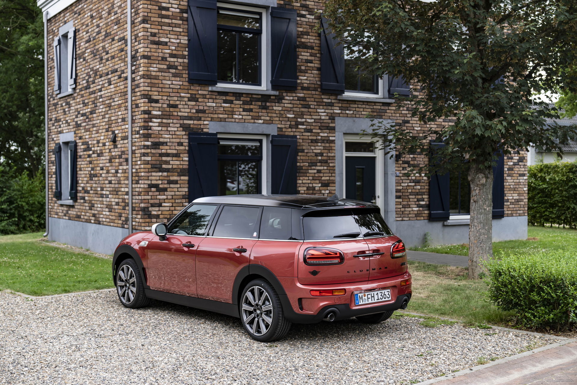 Mini Multitone Edition Brings Color Gradient To Roof Of Mini 3 Door, 5 Door, And Clubman