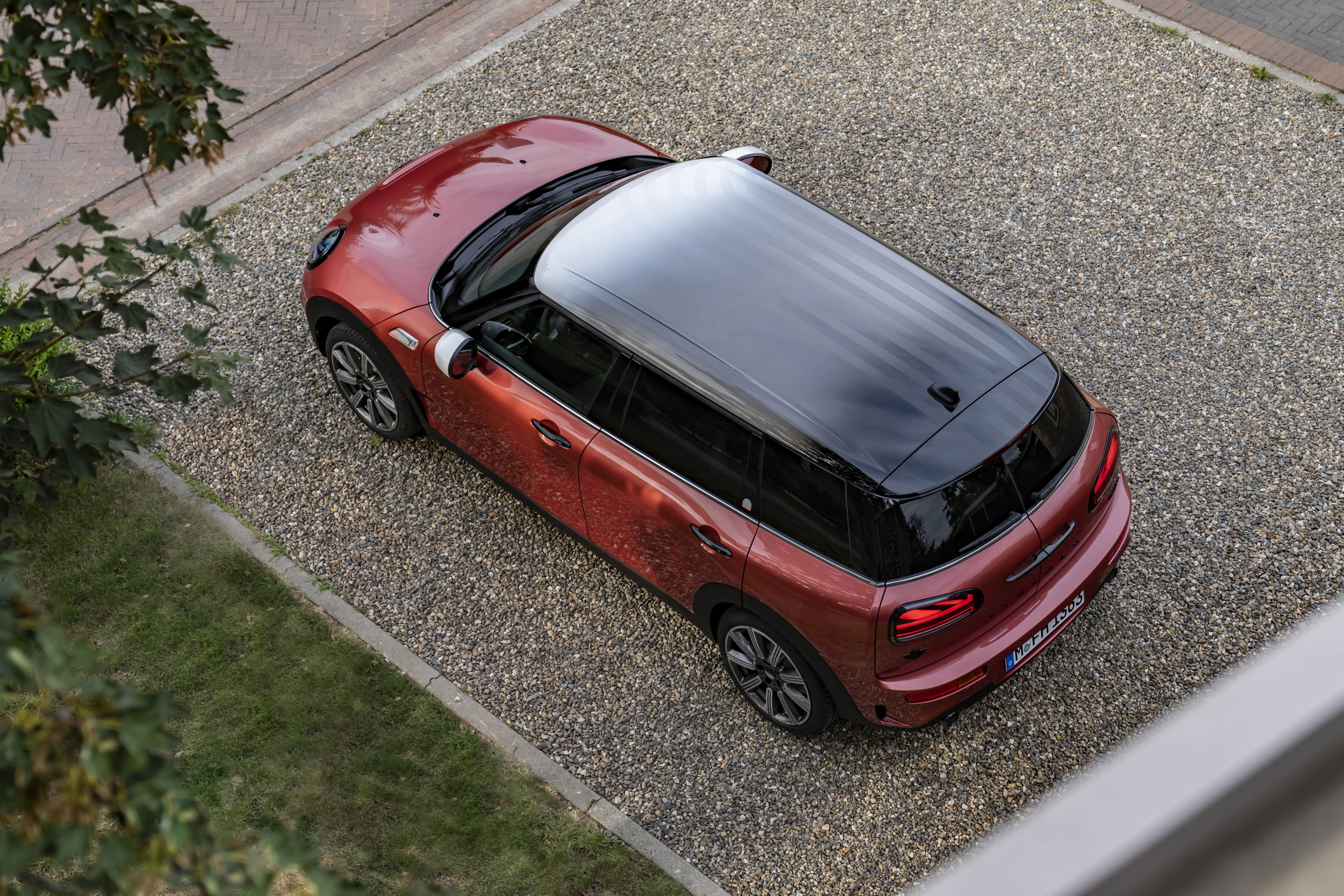 Mini Multitone Edition Brings Color Gradient To Roof Of Mini 3 Door, 5 Door, And Clubman