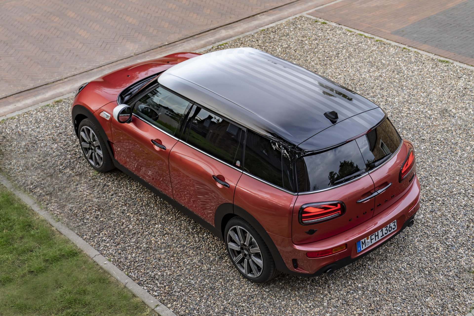 Mini Multitone Edition Brings Color Gradient To Roof Of Mini 3 Door, 5 Door, And Clubman