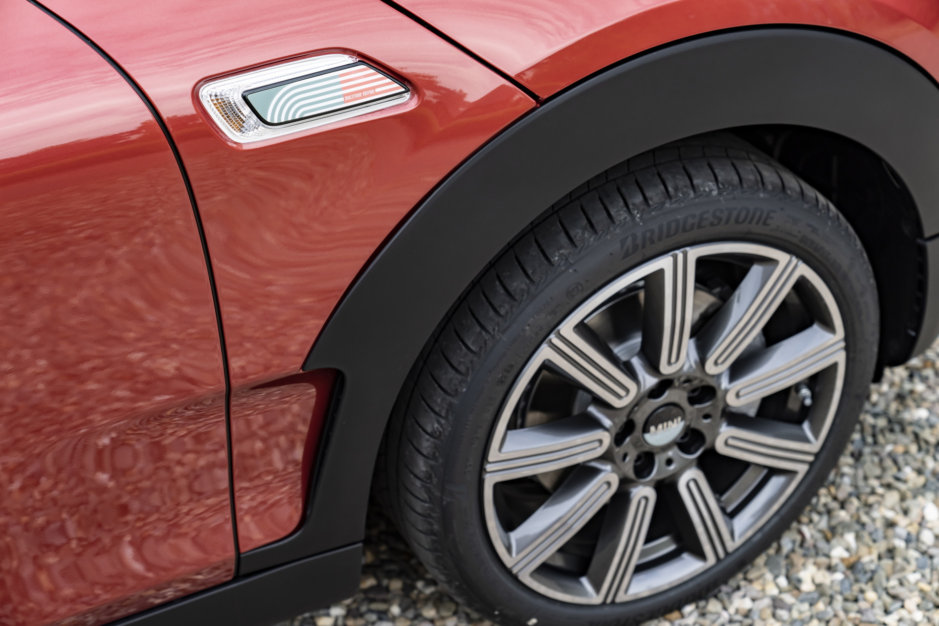 Mini Multitone Edition Brings Color Gradient To Roof Of Mini 3 Door, 5 Door, And Clubman