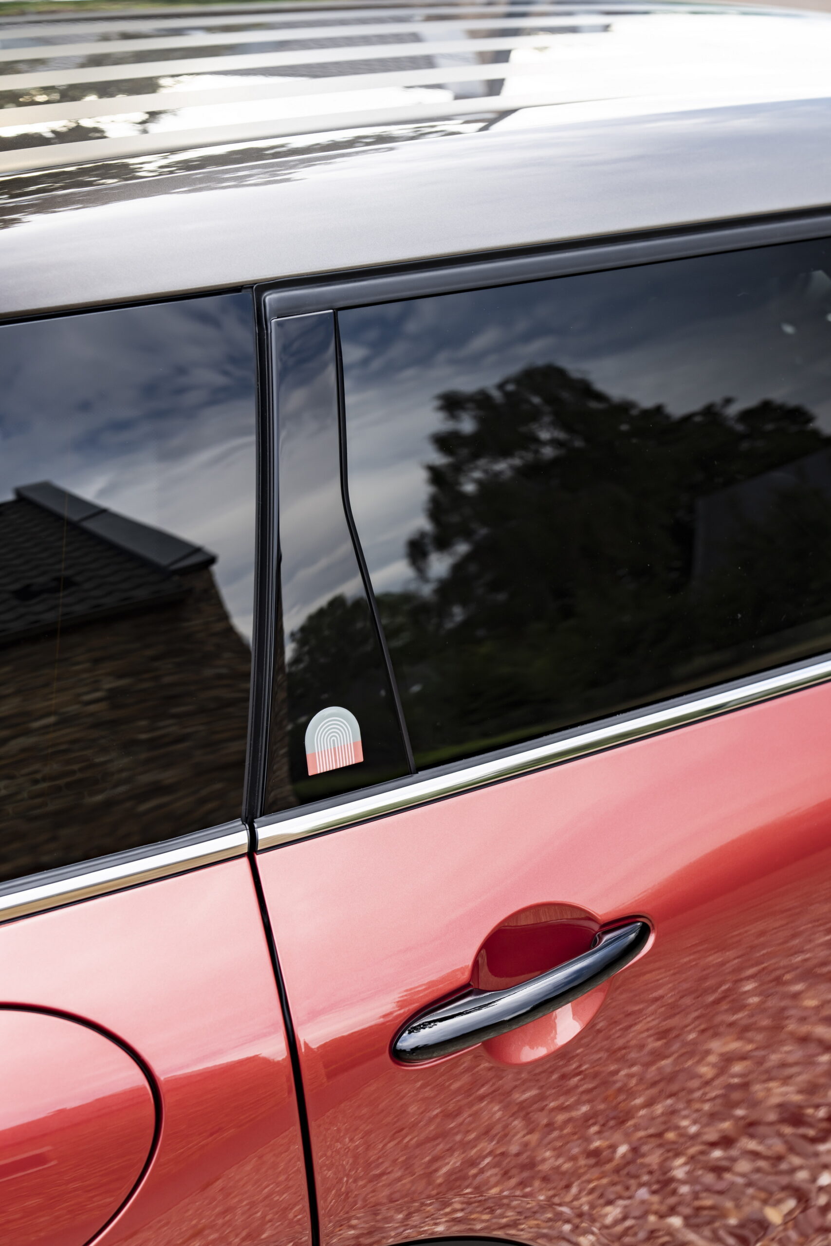 Mini Multitone Edition Brings Color Gradient To Roof Of Mini 3 Door, 5 Door, And Clubman