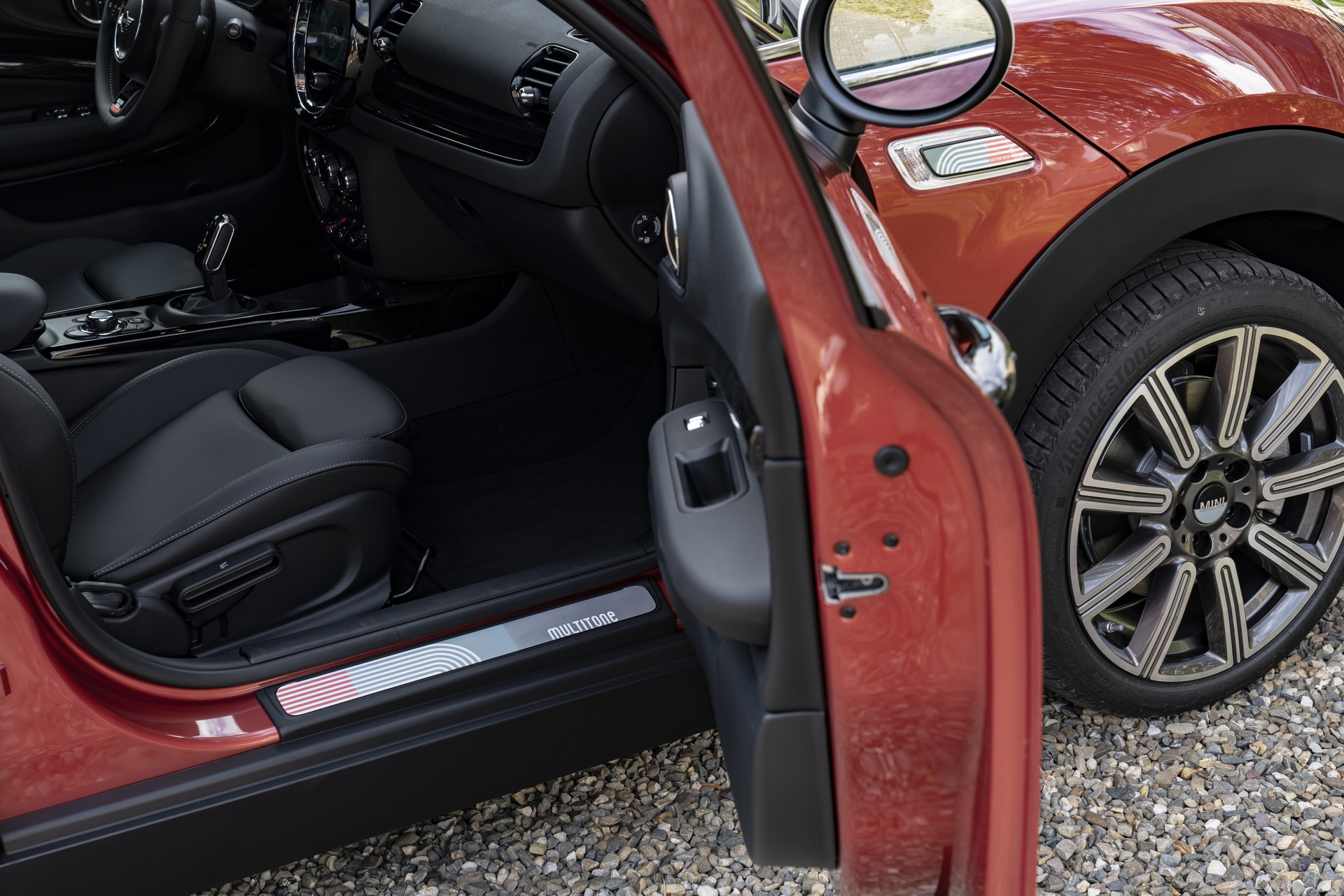 Mini Multitone Edition Brings Color Gradient To Roof Of Mini 3 Door, 5 Door, And Clubman