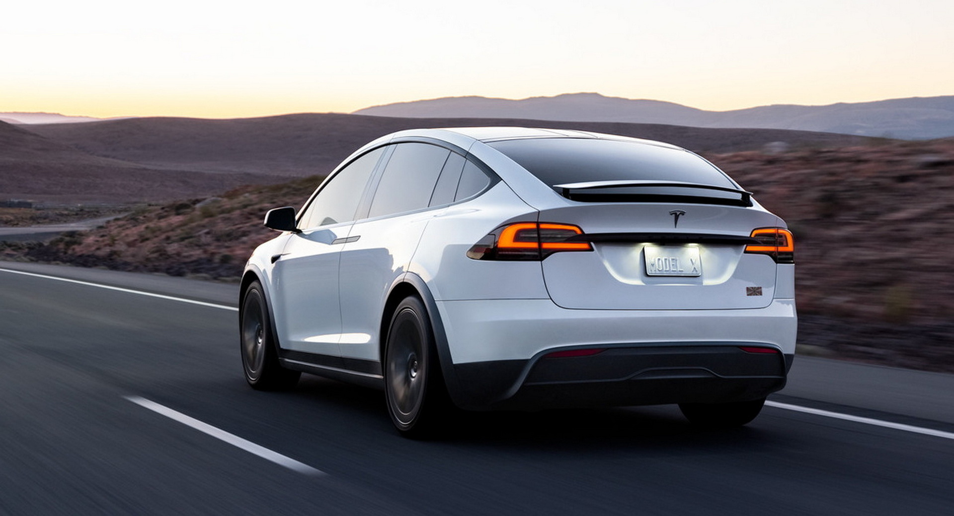 2022 Tesla Model X 1