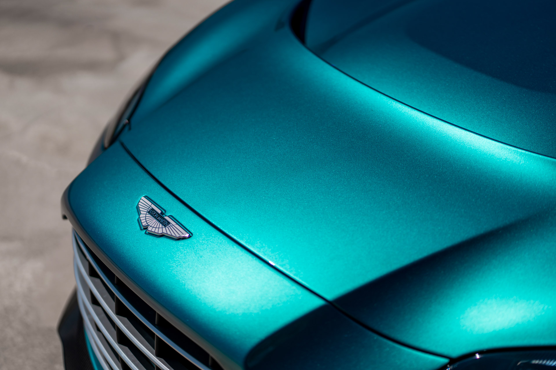 690 hp Aston Martin V12 Vantage Roadster Is Limited To 249 Cars And They’re All Sold