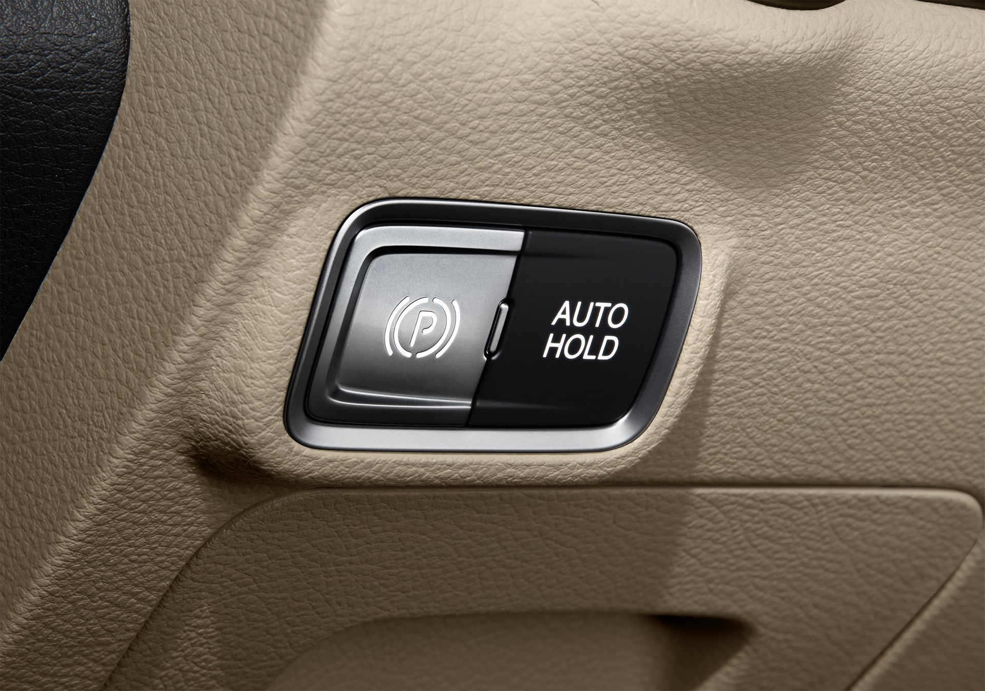 Buick GL8 Gets A Ghastly Facelift, Proves True Beauty Is On The Inside