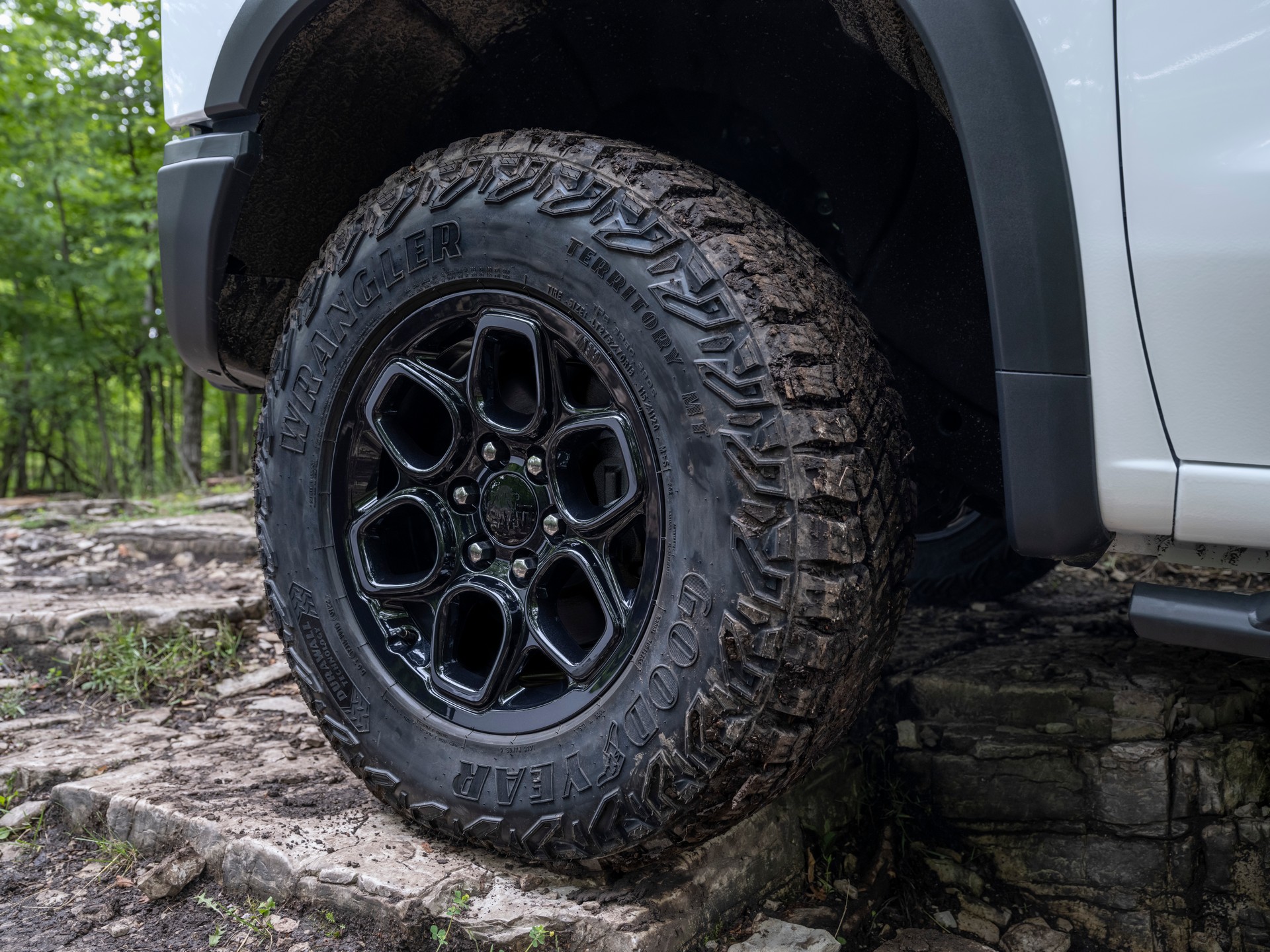 2023 Chevrolet Silverado ZR2 Bison Is GM’s Most Hardcore Off-Roader