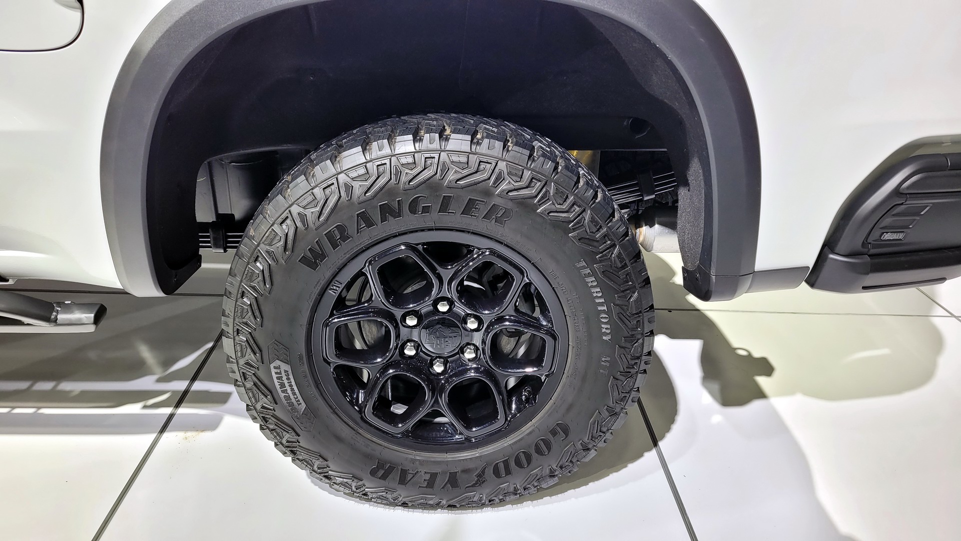 2023 Chevrolet Silverado ZR2 Bison Is GM’s Most Hardcore Off-Roader