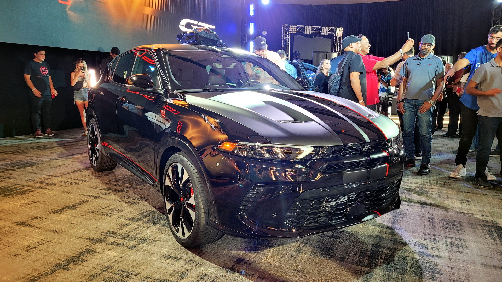 Dodge’s 2023 Hornet ‘Goes Like Hell’ Concept Previews Compact SUV’s Performance Parts