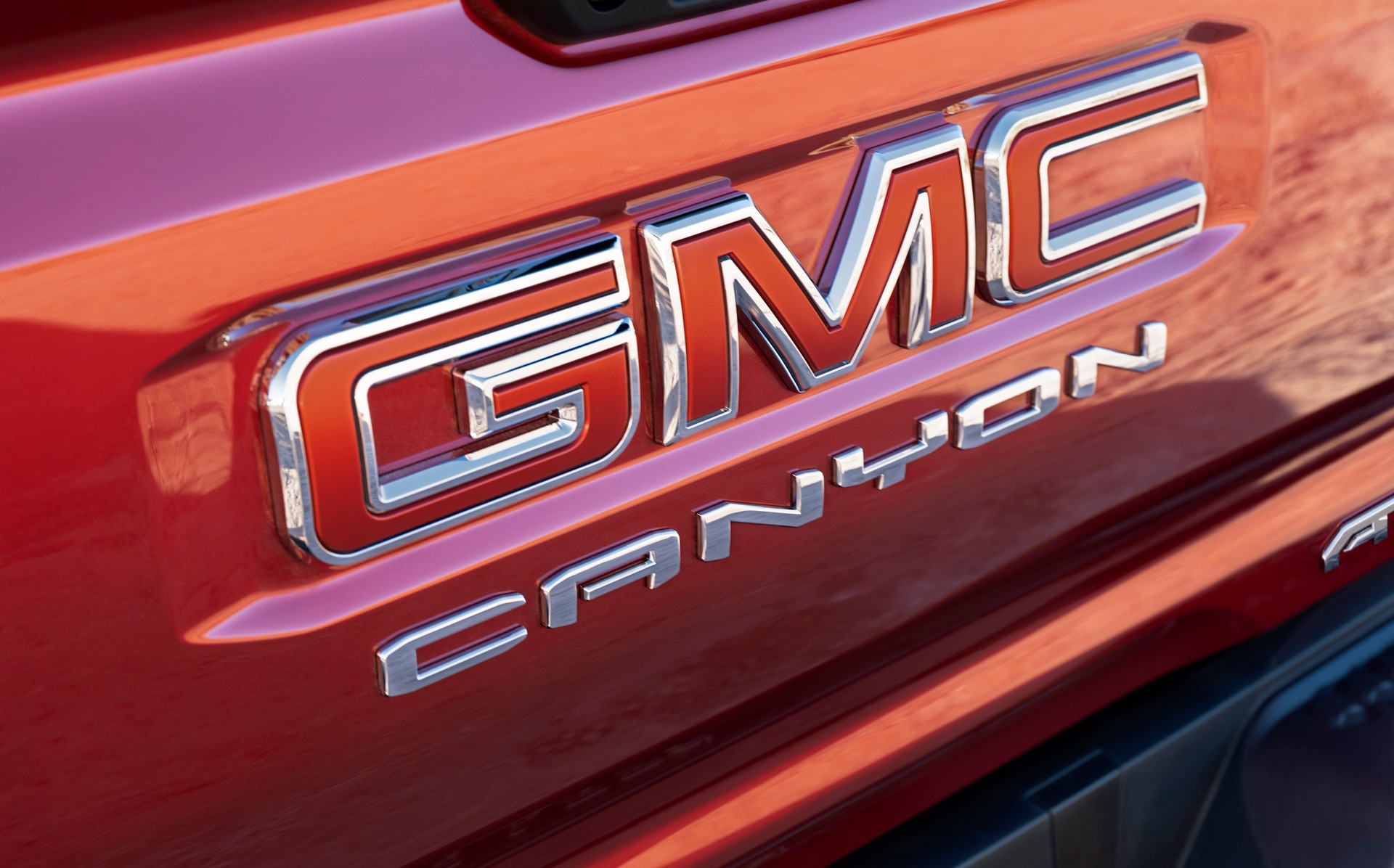 2023 GMC Canyon Combines Luxury And Off-Road Prowess With 310 HP Turbo Engine