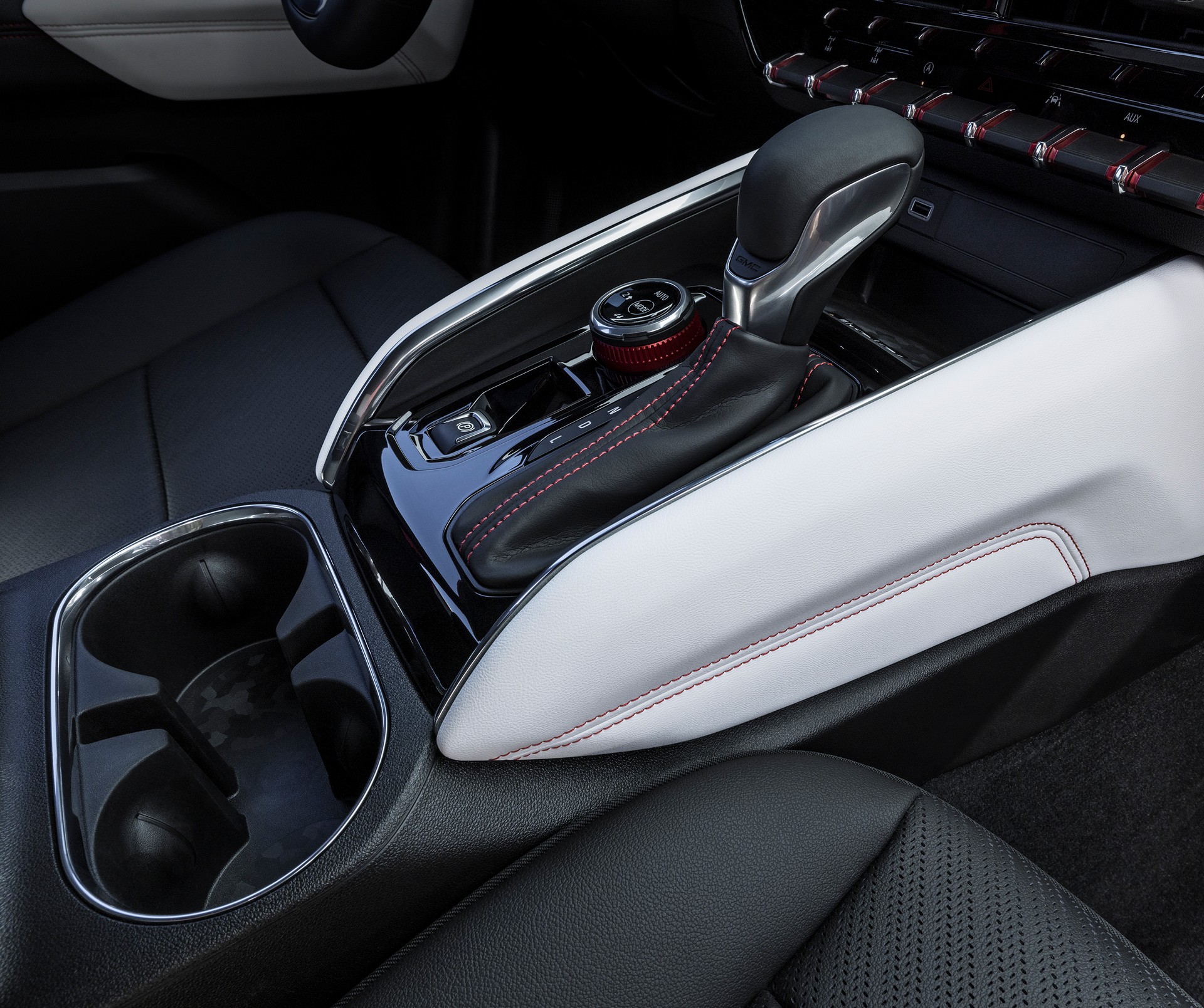 2023 GMC Canyon Combines Luxury And Off-Road Prowess With 310 HP Turbo Engine