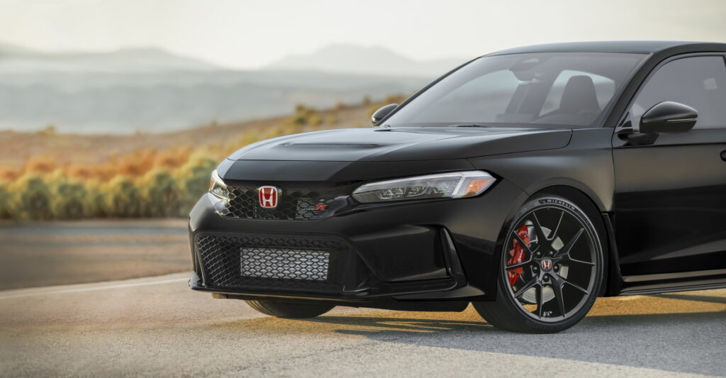 Honda Unveils '23 Civic Type R, 'Ultimate Halo Vehicle