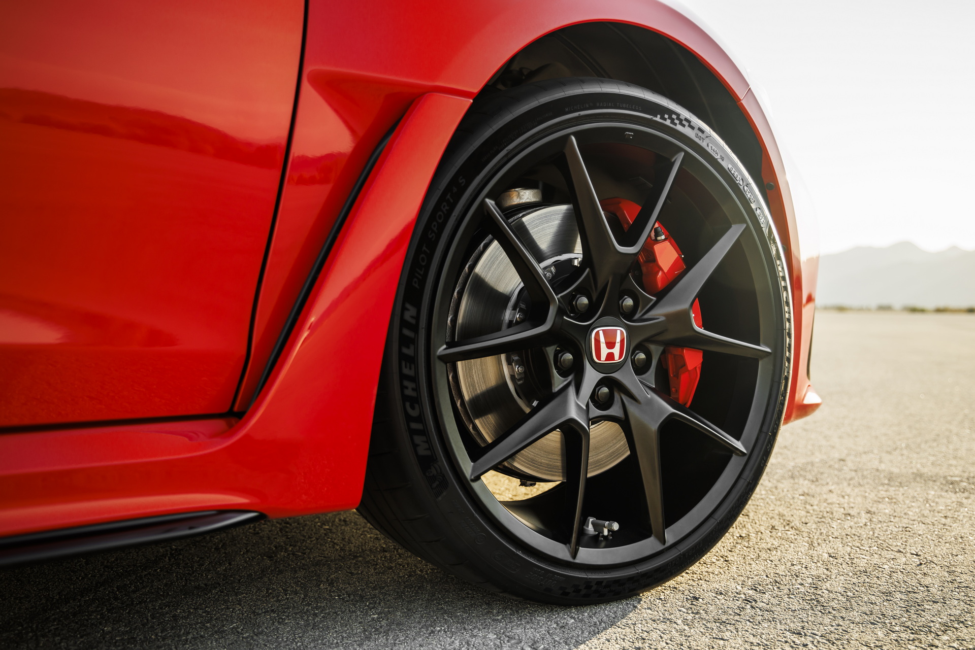 2023 Honda Civic Type R Makes 315 HP, Goes On Sale This Fall In The U.S.