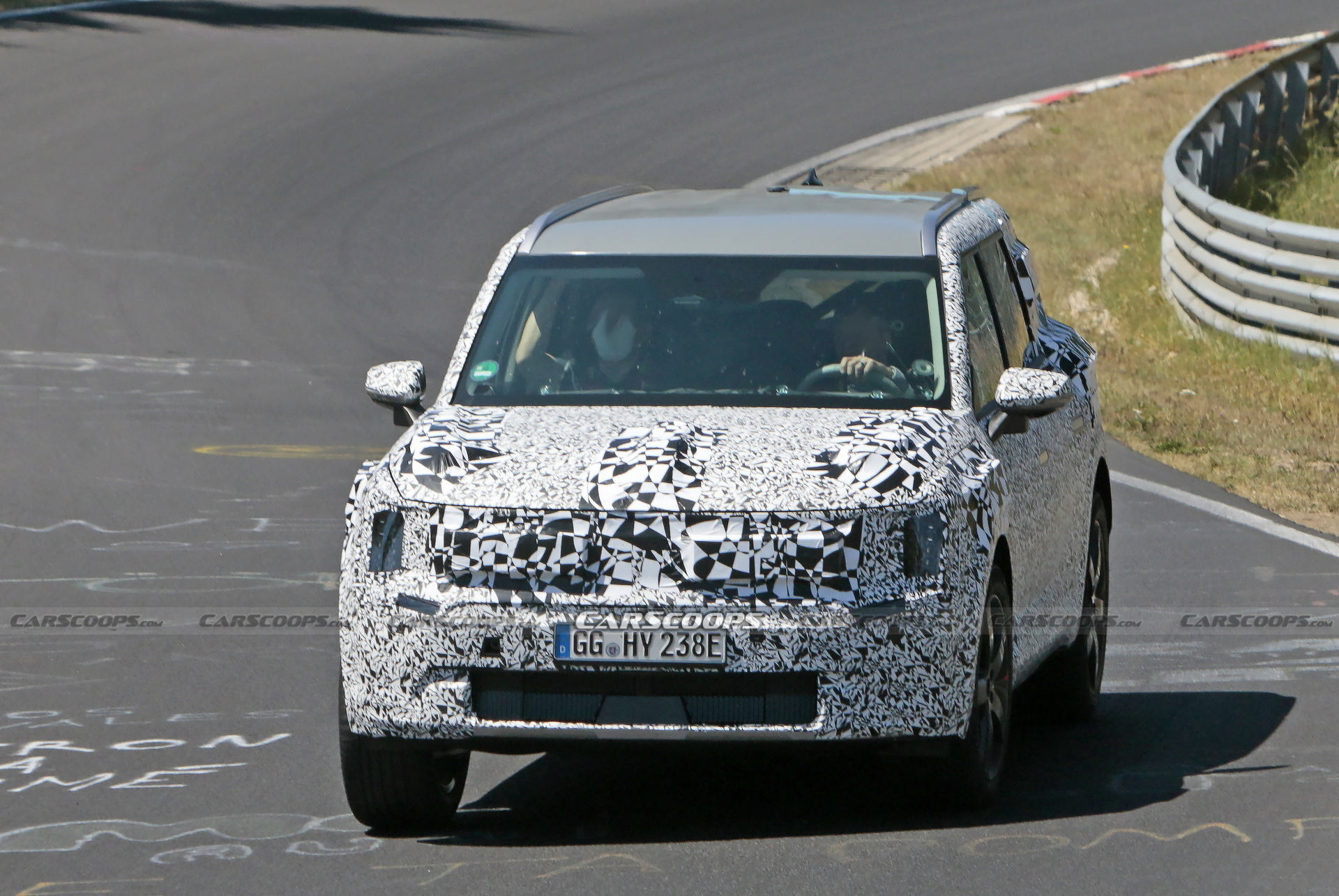 Here’s Our Best Look Yet At The 2024 Kia EV9 Electric Large SUV