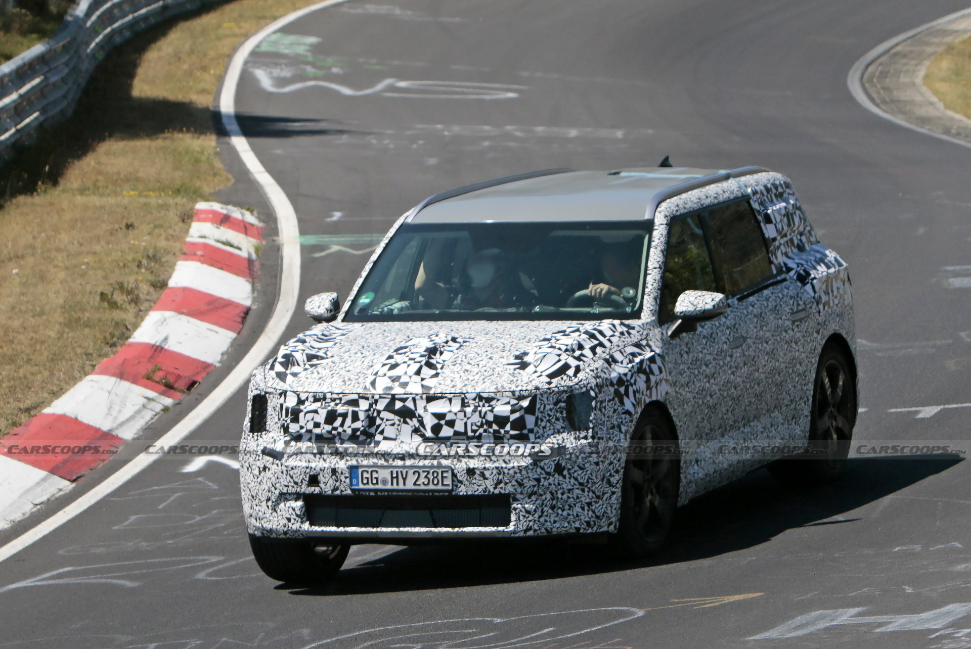 Here’s Our Best Look Yet At The 2024 Kia EV9 Electric Large SUV