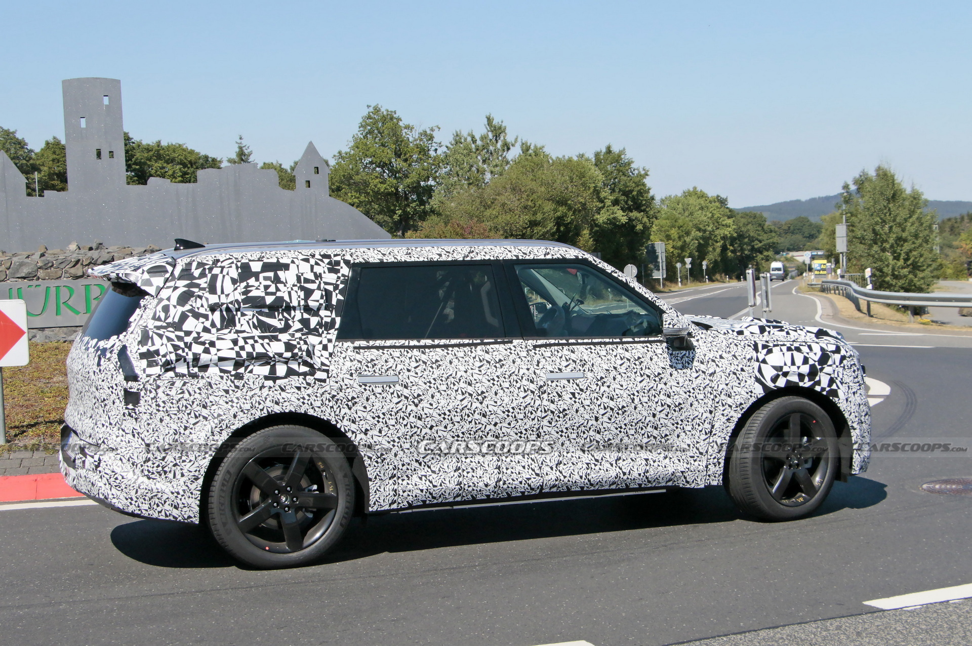 Here’s Our Best Look Yet At The 2024 Kia EV9 Electric Large SUV