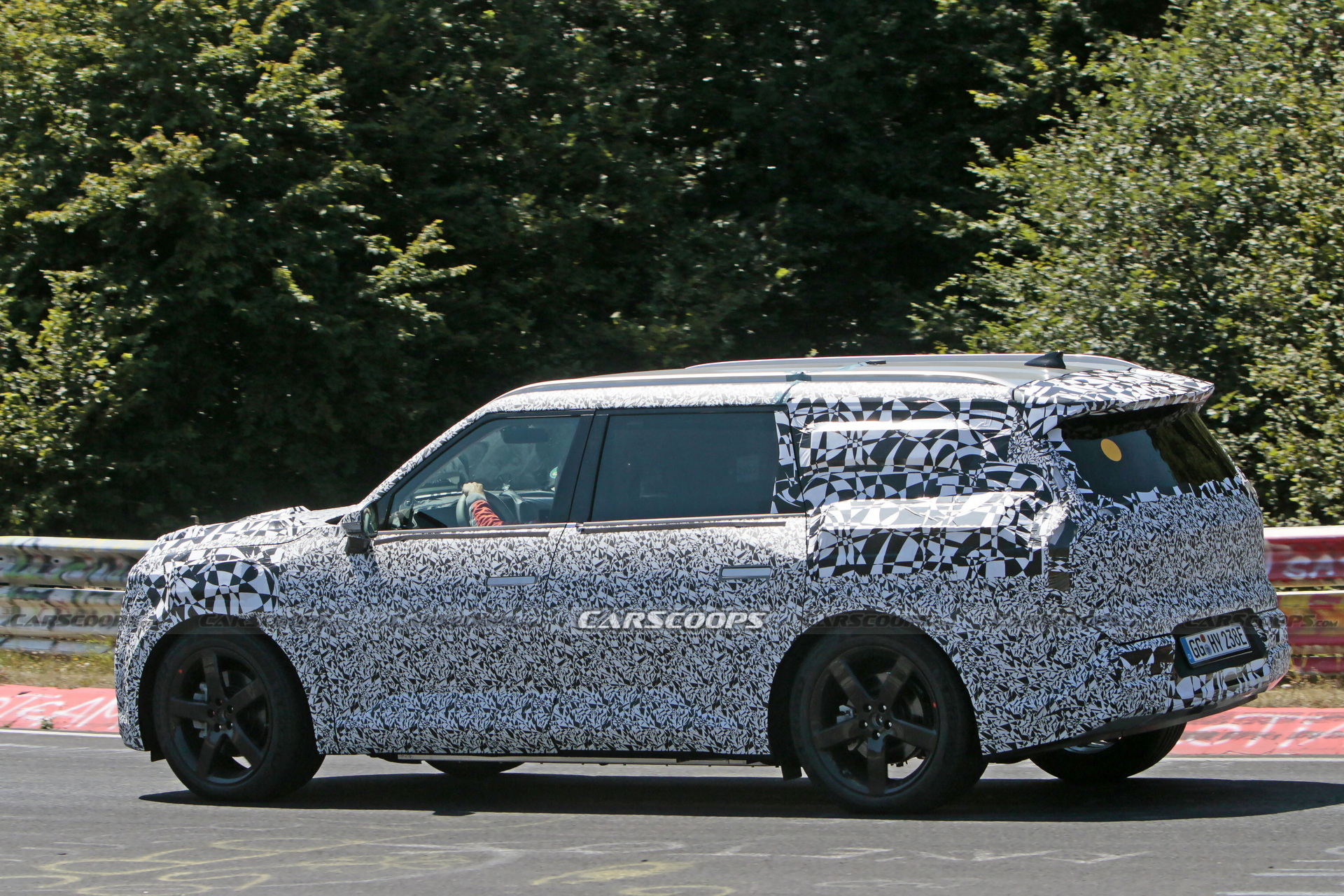 Here’s Our Best Look Yet At The 2024 Kia EV9 Electric Large SUV