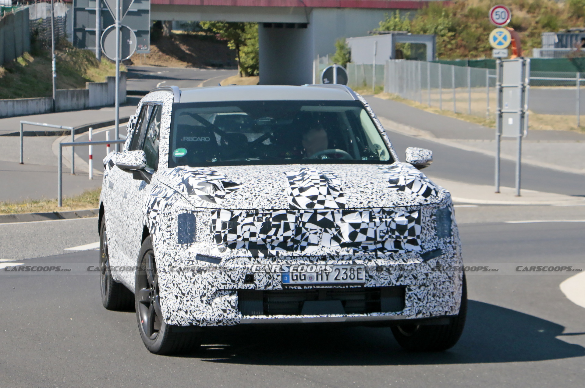 Here’s Our Best Look Yet At The 2024 Kia EV9 Electric Large SUV