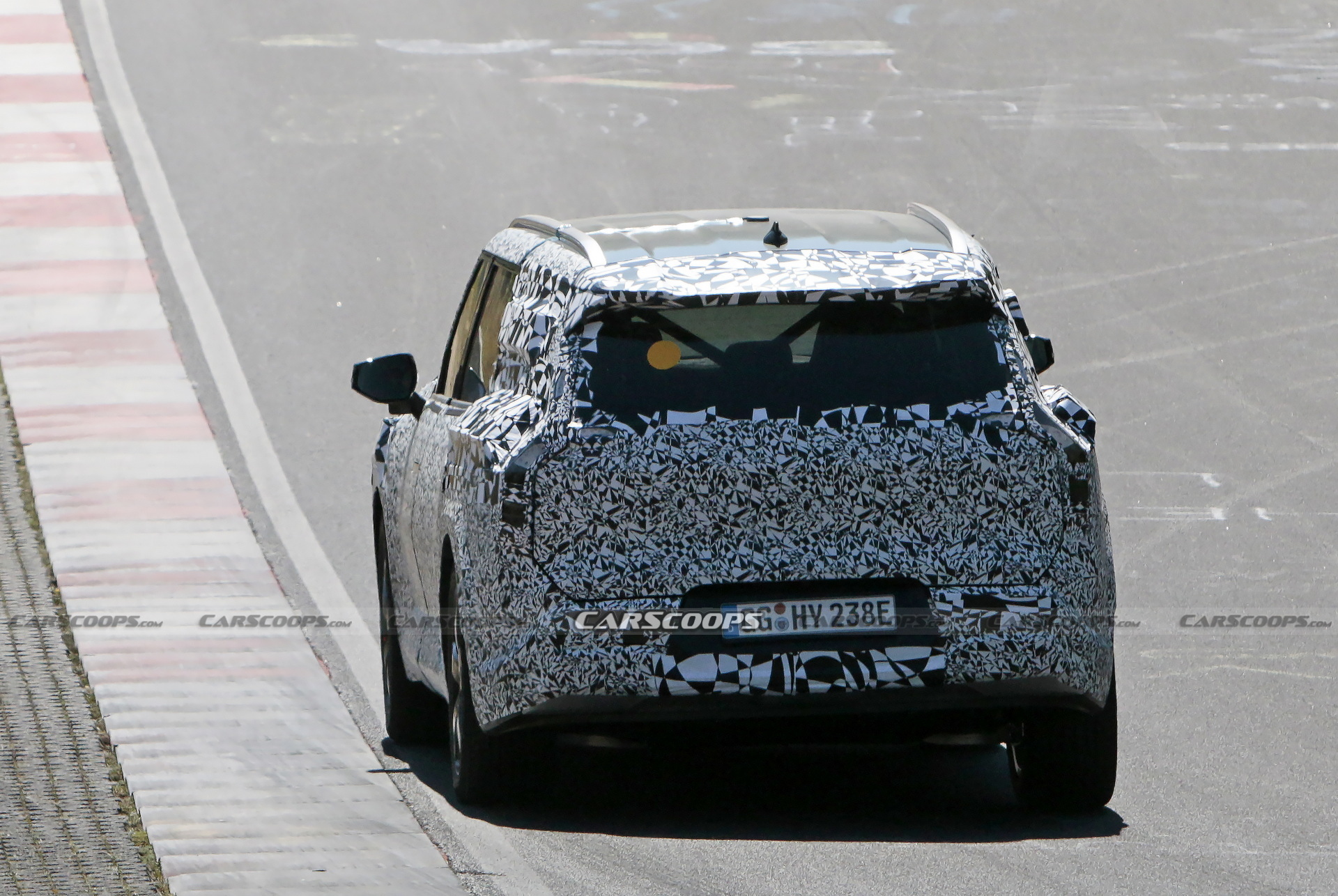 Here’s Our Best Look Yet At The 2024 Kia EV9 Electric Large SUV