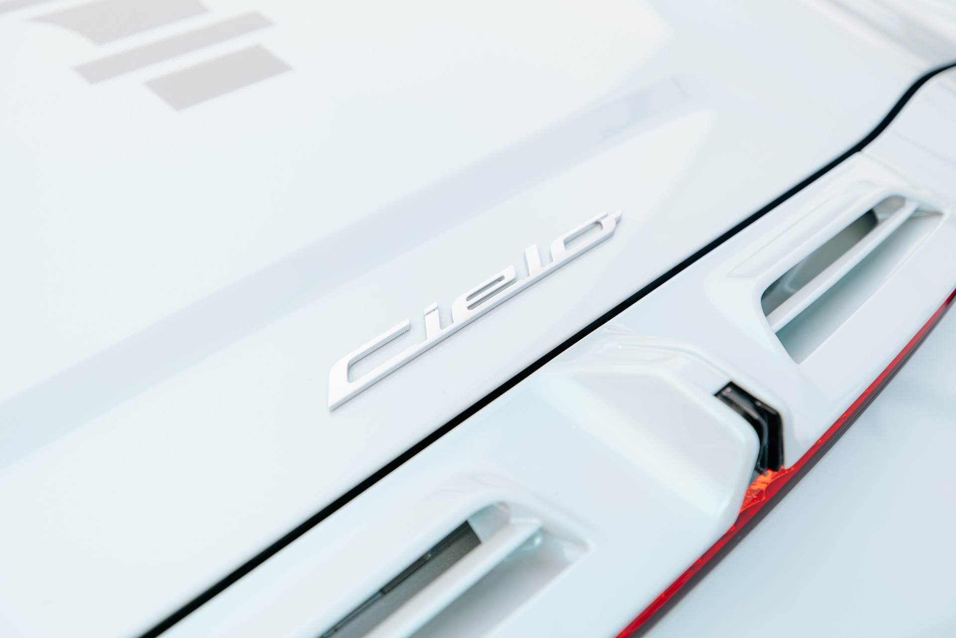 Maserati MC20 Cielo Spyder Looks Glorious During North American Debut