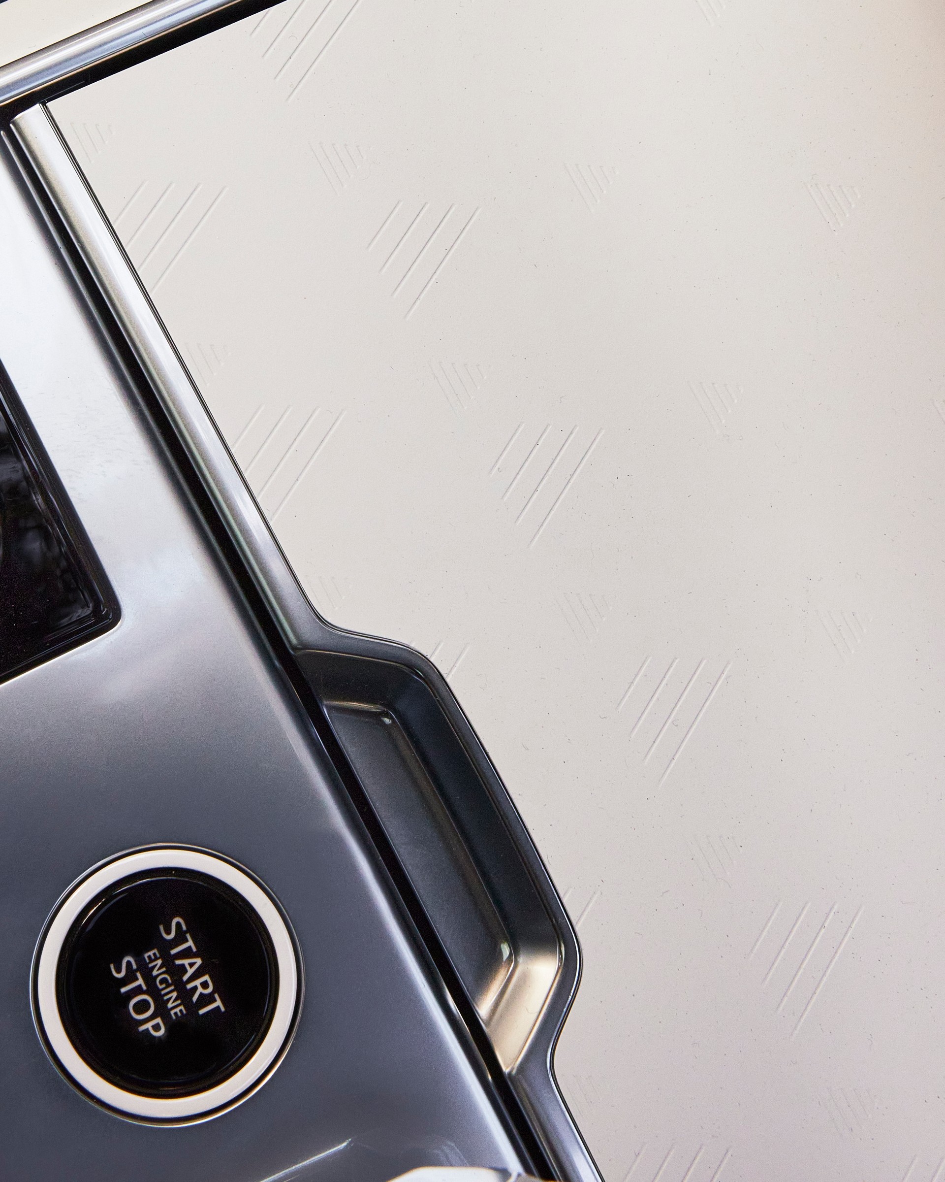 2023 Range Rover SV Carmel Edition Is A $345,000 Ultra-Exclusive, Ultra-Luxury SUV