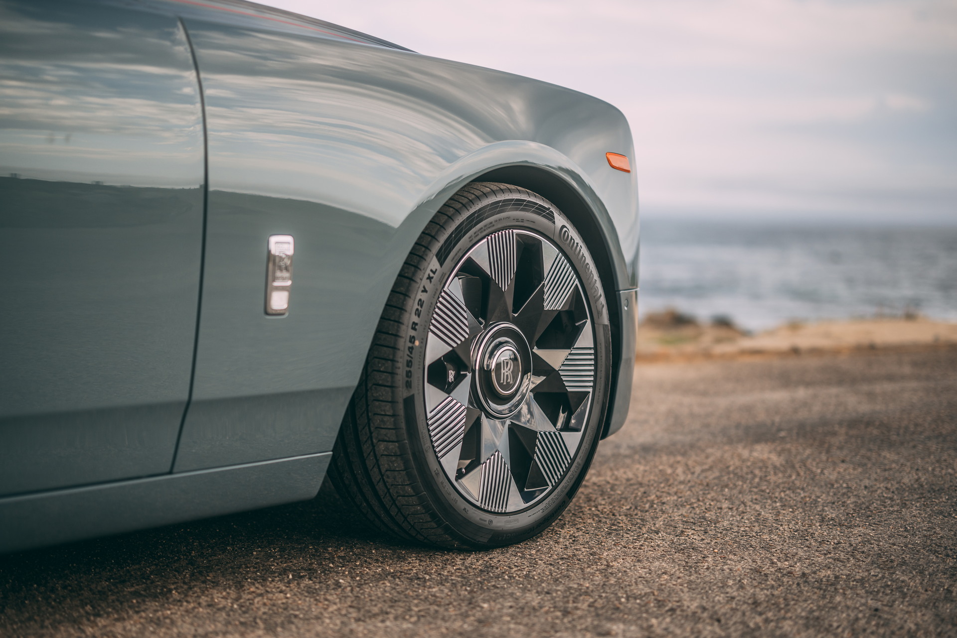 Rolls Royce Debuts The Phantom Series II Along With Two Highly Customized Models