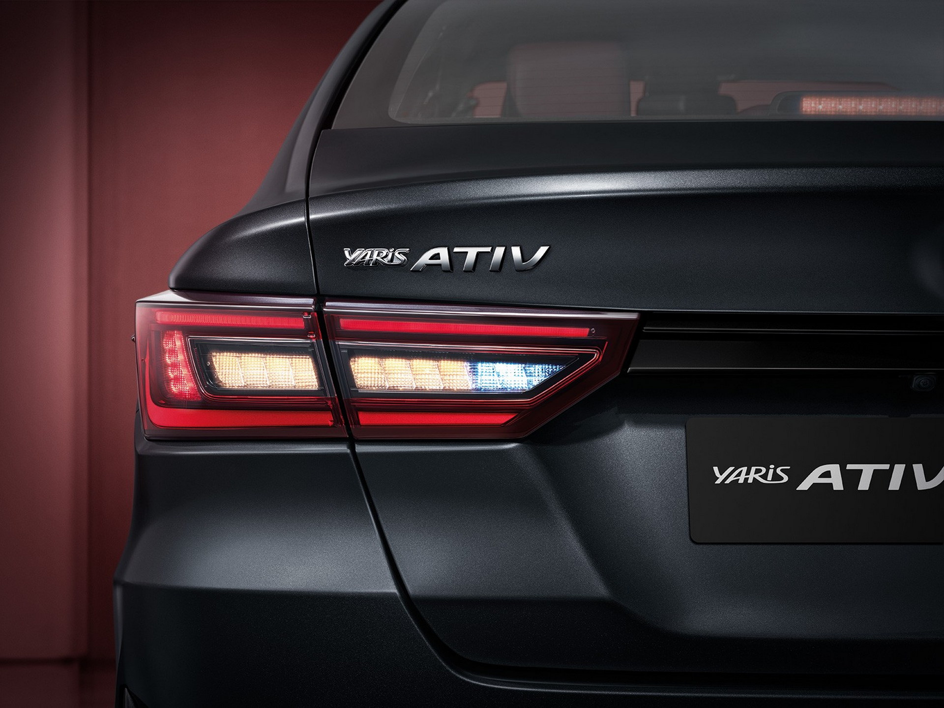 New Toyota Yaris Ativ / Vios Small Sedan Debuts In Thailand Looking Like A Baby Corolla