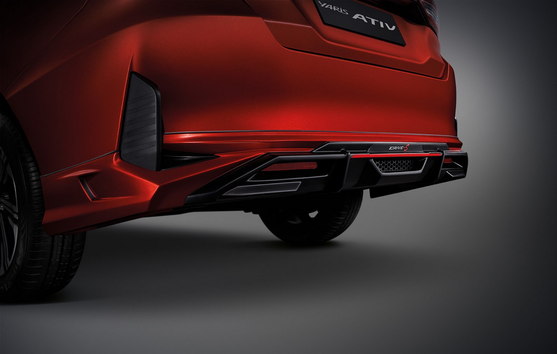 New Toyota Yaris Ativ / Vios Small Sedan Debuts In Thailand Looking Like A Baby Corolla