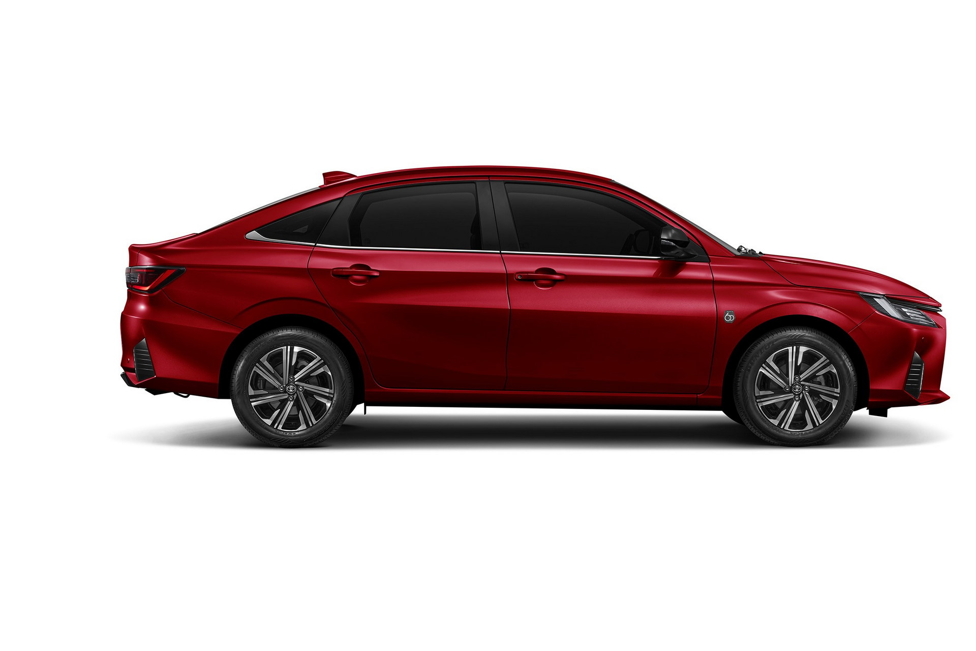 New Toyota Yaris Ativ / Vios Small Sedan Debuts In Thailand Looking Like A Baby Corolla