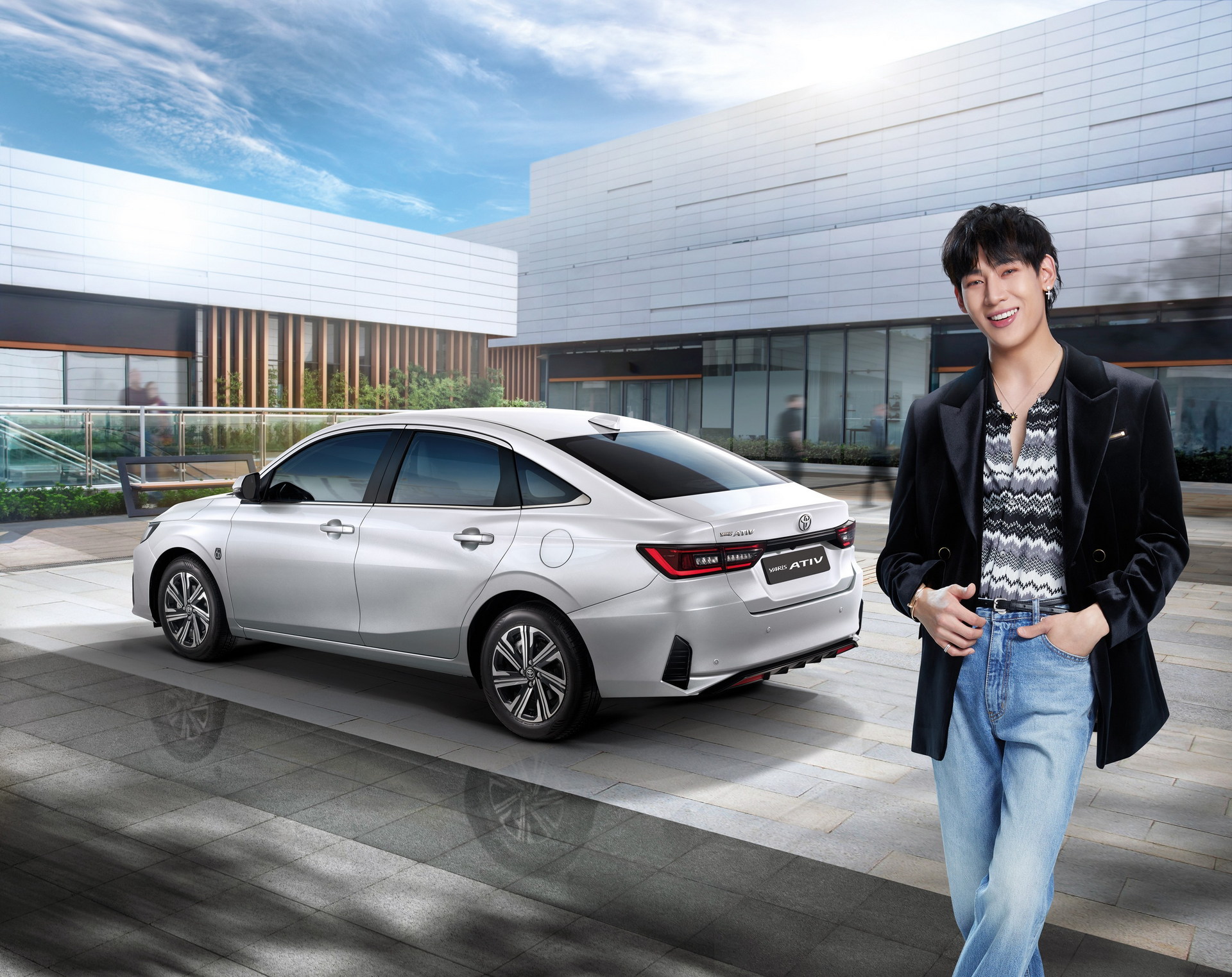 New Toyota Yaris Ativ / Vios Small Sedan Debuts In Thailand Looking Like A Baby Corolla