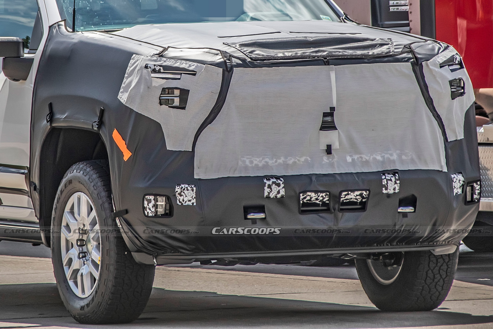 2024 Chevrolet Silverado HD Scooped Both Inside And Out