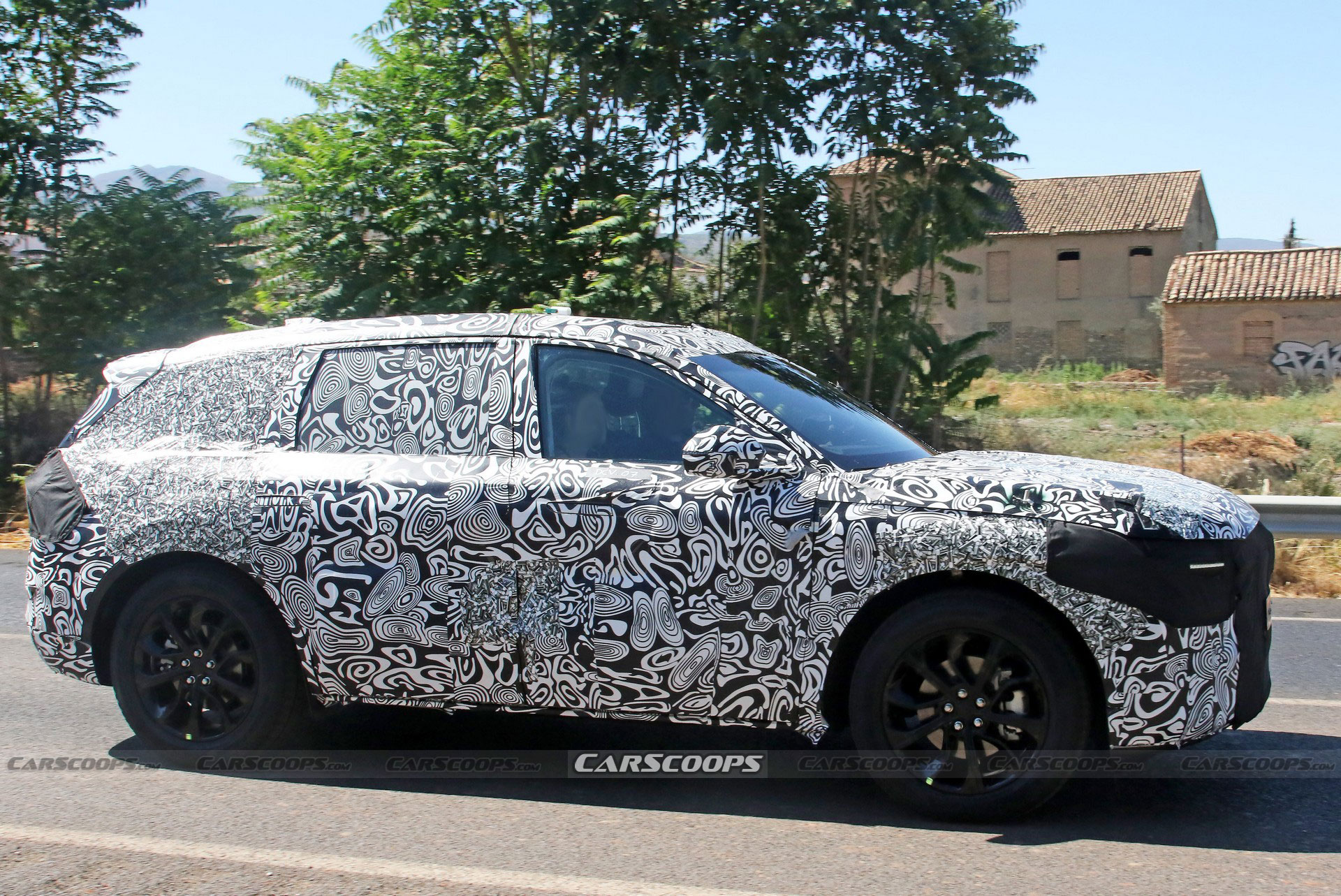 Ford Fusion Active Spied In Europe With Two Slightly Different Designs