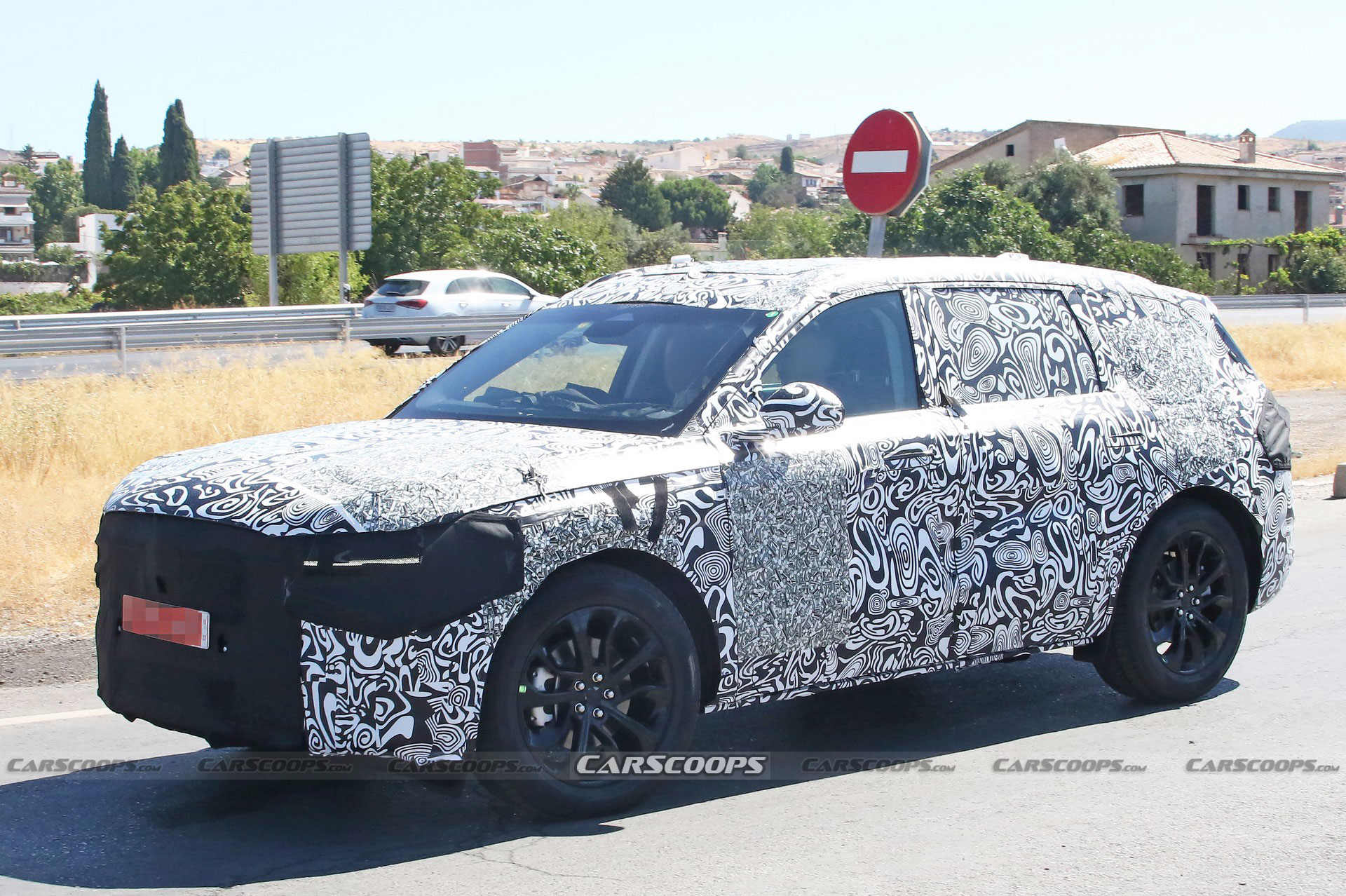 Ford Fusion Active Spied In Europe With Two Slightly Different Designs