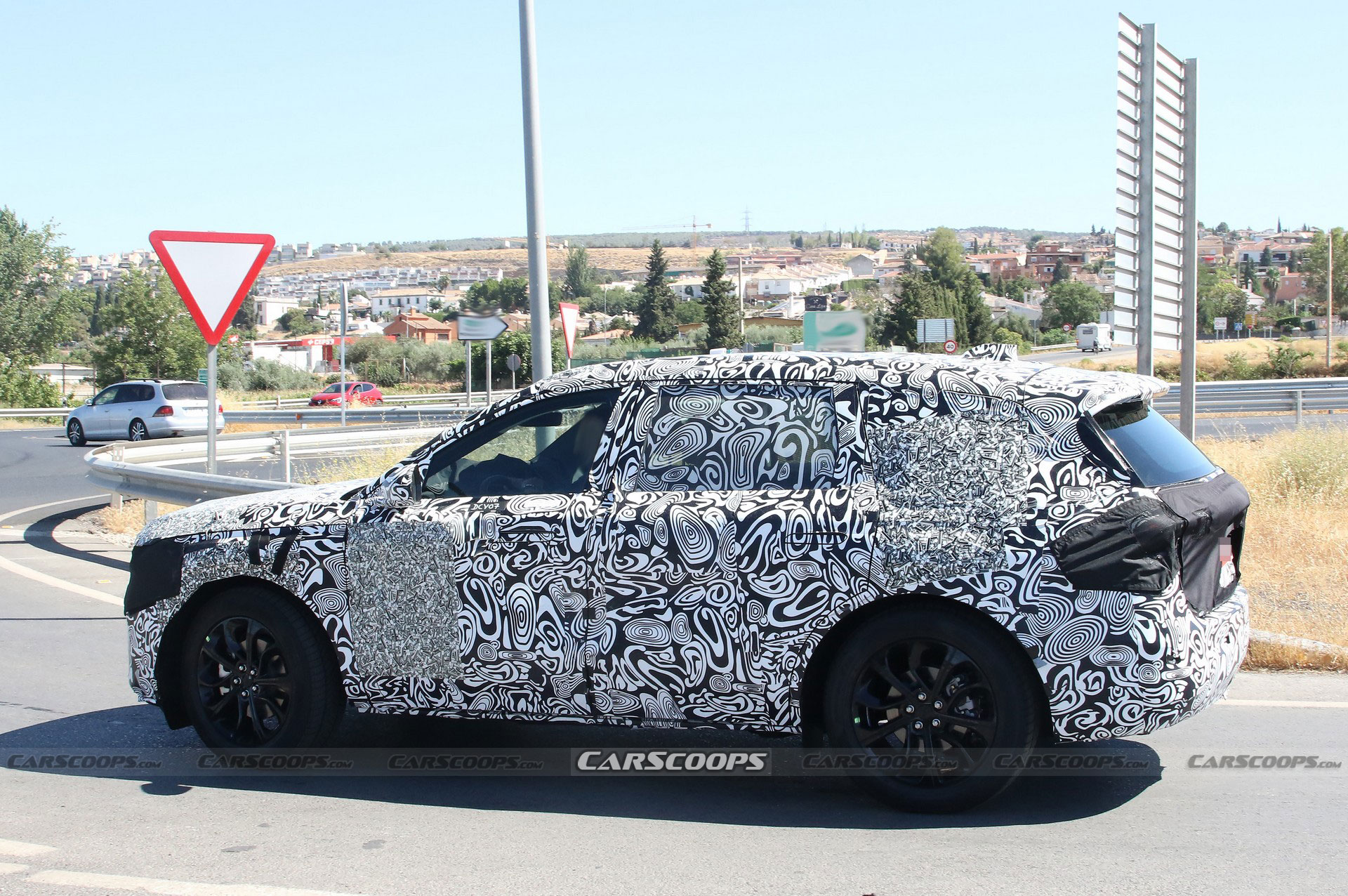 Ford Fusion Active Spied In Europe With Two Slightly Different Designs