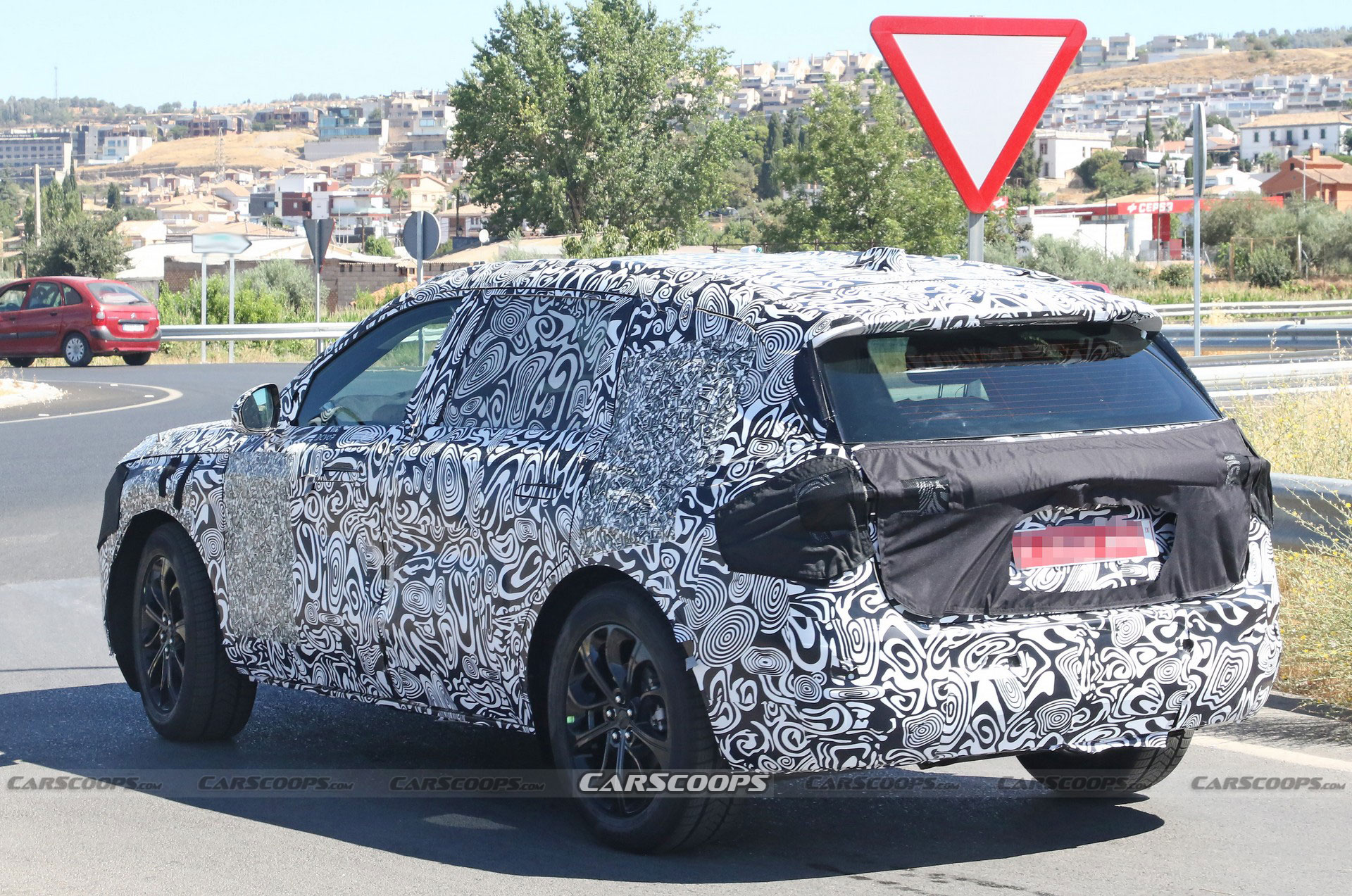 Ford Fusion Active Spied In Europe With Two Slightly Different Designs