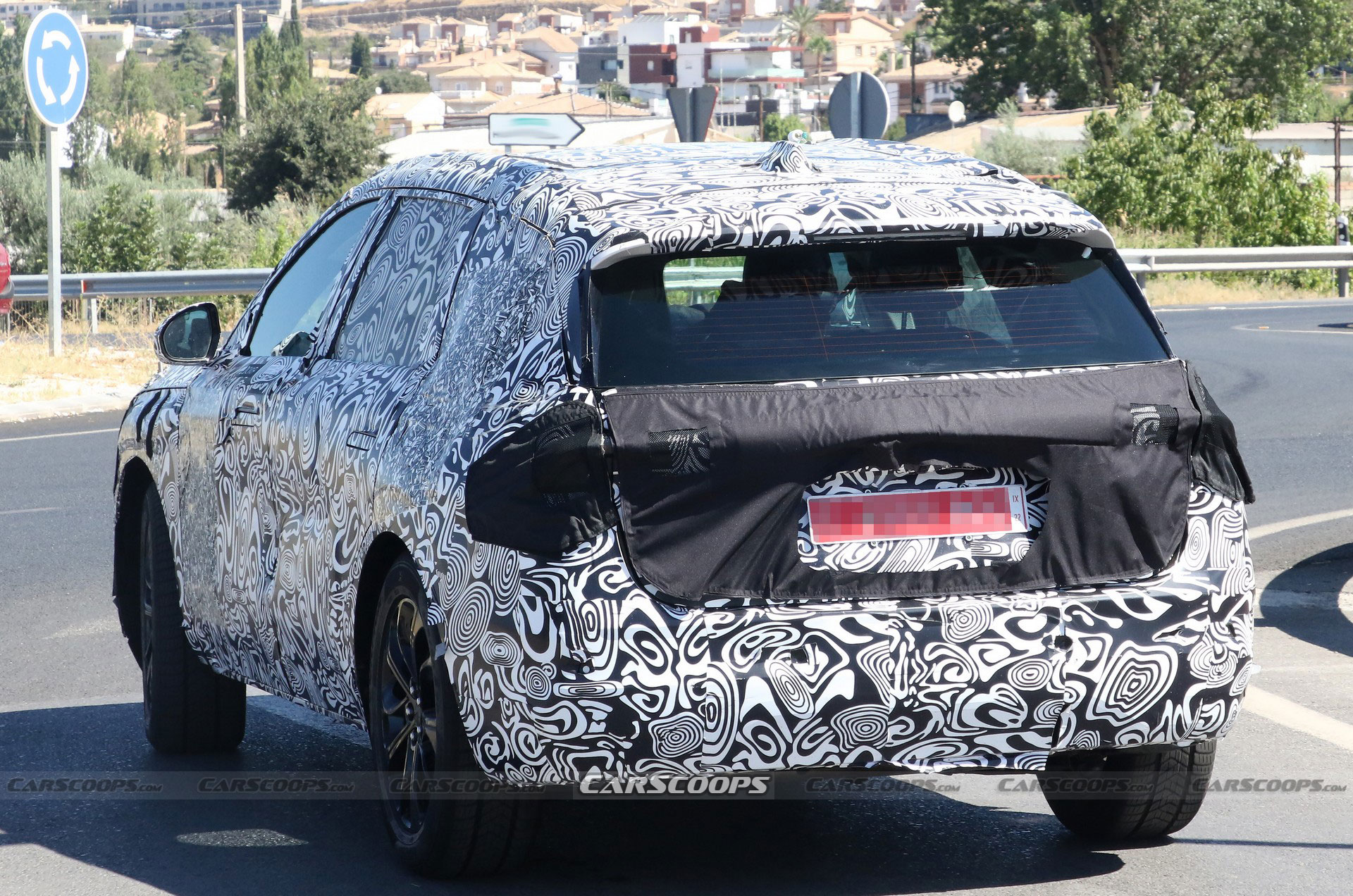 Ford Fusion Active Spied In Europe With Two Slightly Different Designs