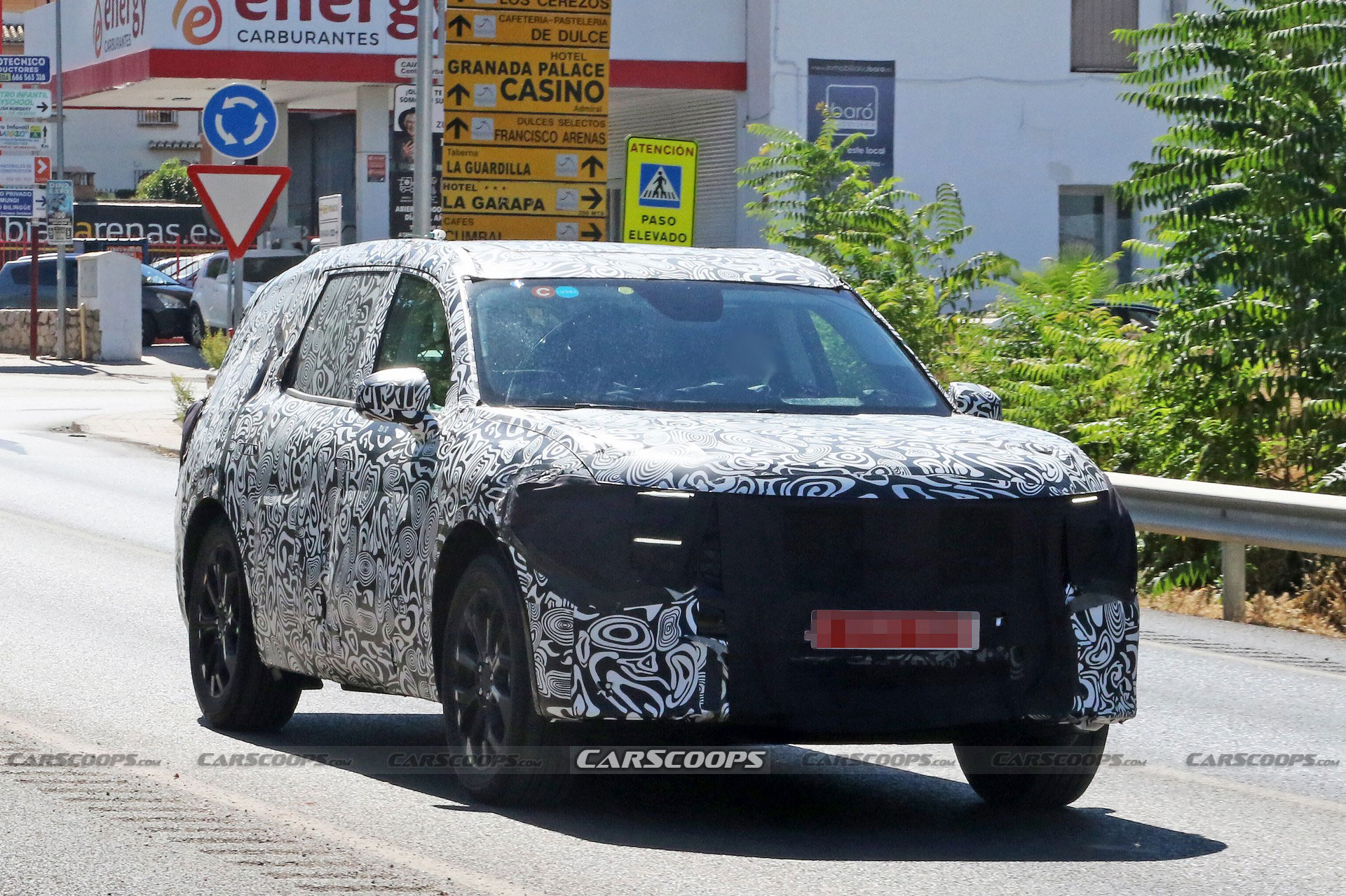 Ford Fusion Active Spied In Europe With Two Slightly Different Designs