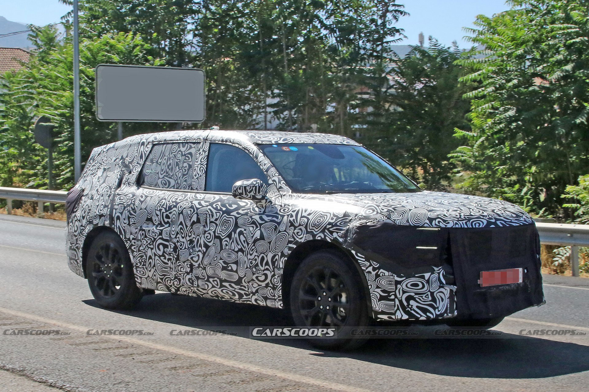 Ford Fusion Active Spied In Europe With Two Slightly Different Designs