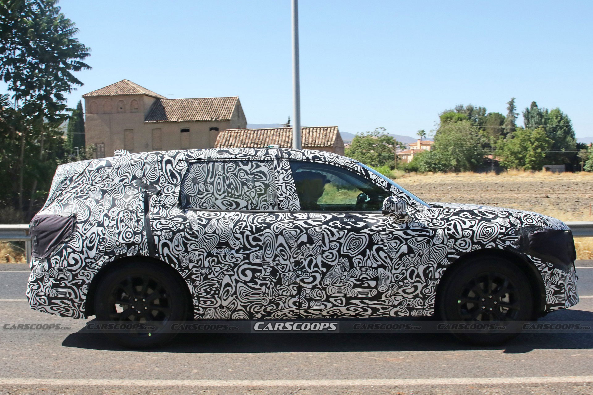 Ford Fusion Active Spied In Europe With Two Slightly Different Designs