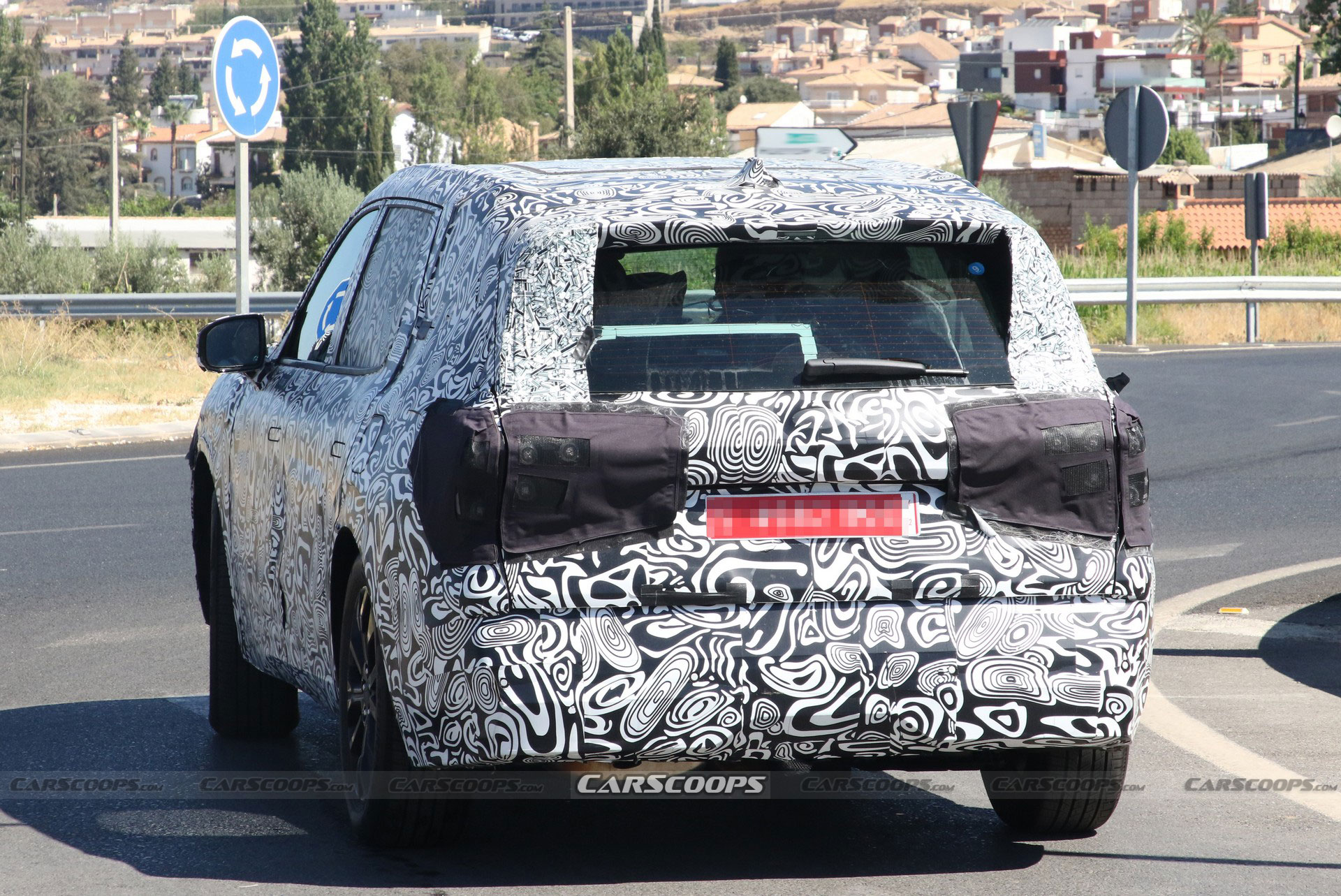 Ford Fusion Active Spied In Europe With Two Slightly Different Designs