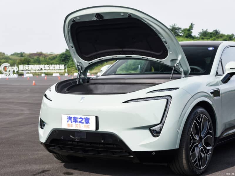 Avatr 11 Launches In China With 578 HP And Up To 422 Miles Of Range