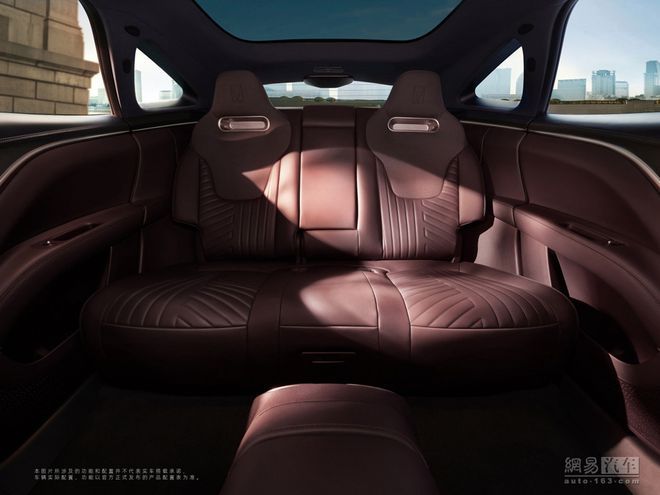 Avatr 11 Launches In China With 578 HP And Up To 422 Miles Of Range