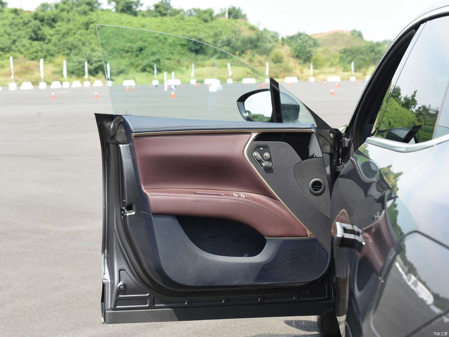 Avatr 11 Launches In China With 578 HP And Up To 422 Miles Of Range