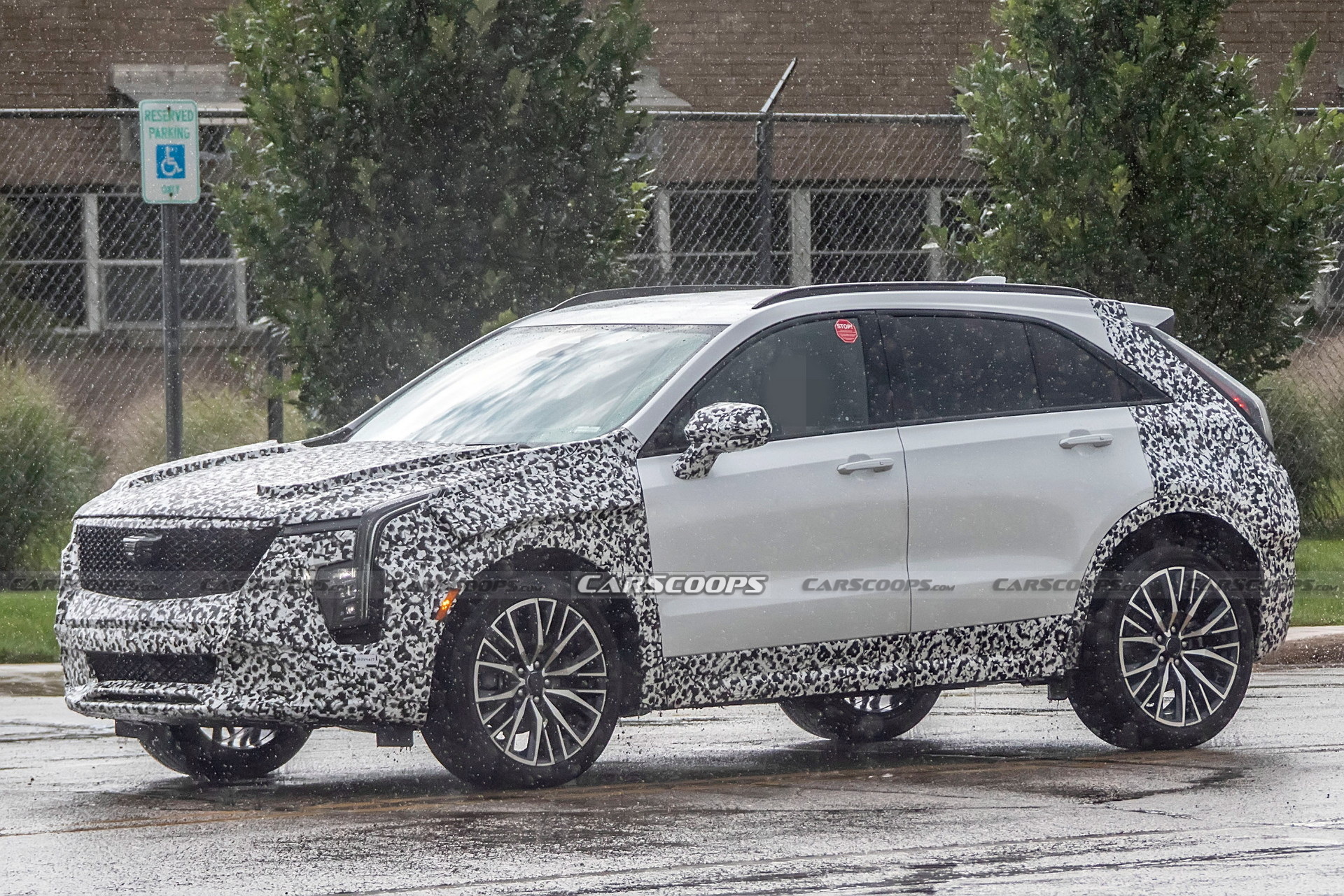 2024 Cadillac XT4 Facelift Shows Its Fancy LED Headlights