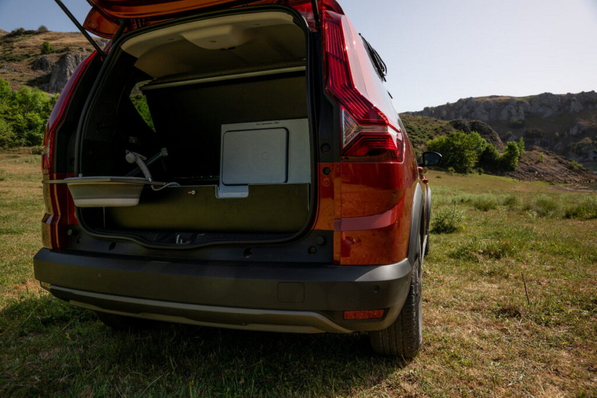 Dacia Jogger Converted Into An Affordable Camper By Camperiz