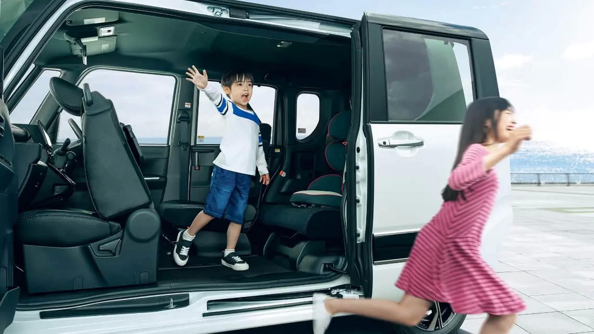 Daihatsu Tanto FunCross Is An Adventurous Kei Car For The Urban Jungle