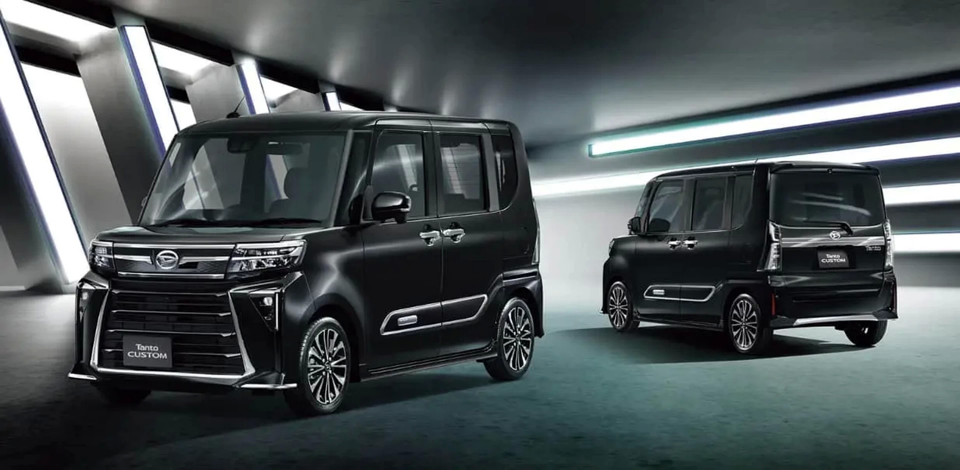 Daihatsu Tanto FunCross Is An Adventurous Kei Car For The Urban Jungle