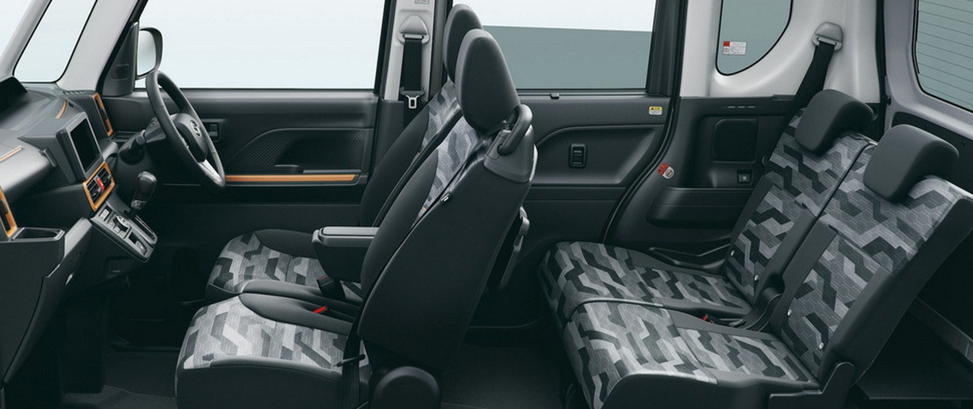 Daihatsu Tanto FunCross Is An Adventurous Kei Car For The Urban Jungle