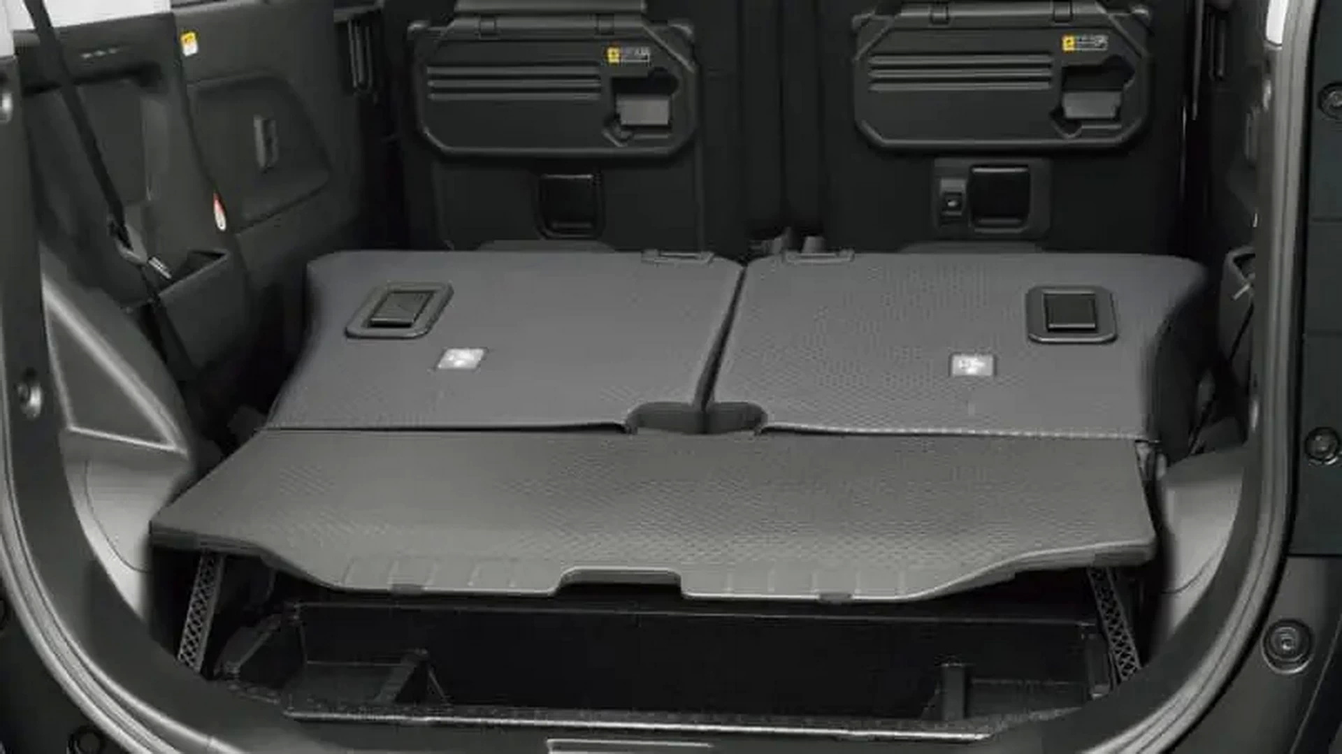 Daihatsu Tanto FunCross Is An Adventurous Kei Car For The Urban Jungle