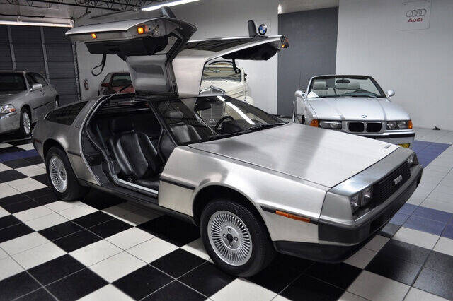 This Pristine DeLorean DMC-12 Has Been In Storage Since 1986