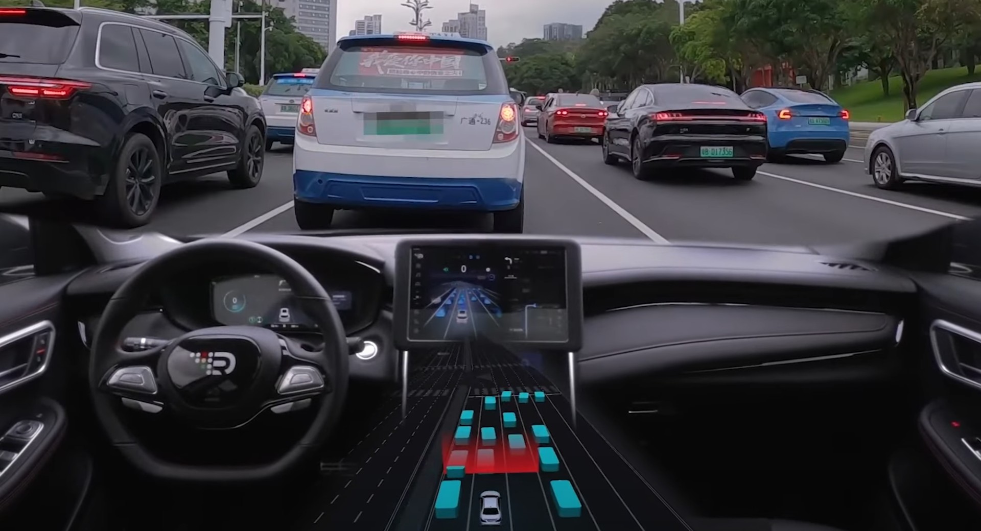 Watch DeepRoute.ai’s Driverless SUV Successfully Navigate Through The Traffic Chaos Of Shenzhen In China